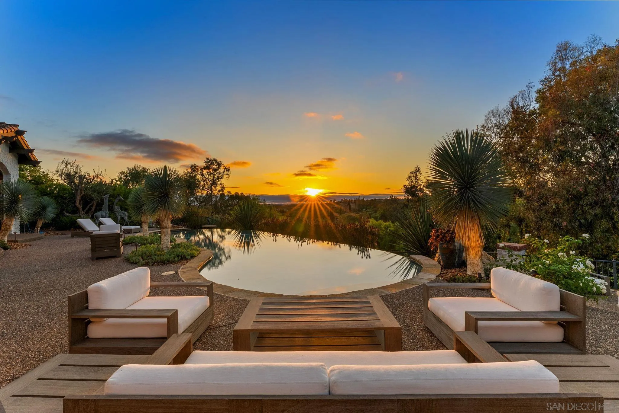 https://cdn.realtyfeed.com/cdn/127/260020305/2a98b0df02b91b9ce31a62f5cff86a90.webp