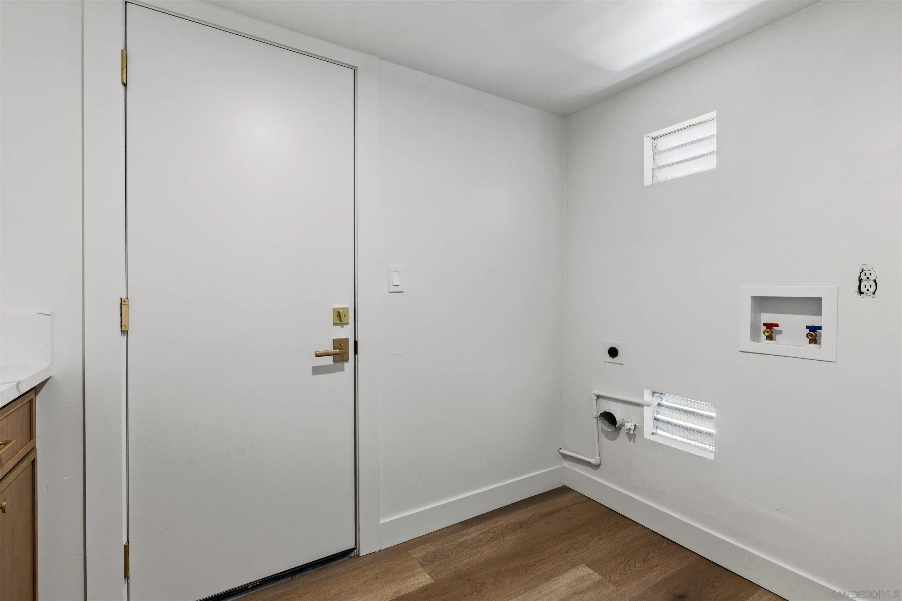https://cdn.realtyfeed.com/cdn/127/260020308/0e049df324f2e9591939abd9ca211db8.webp