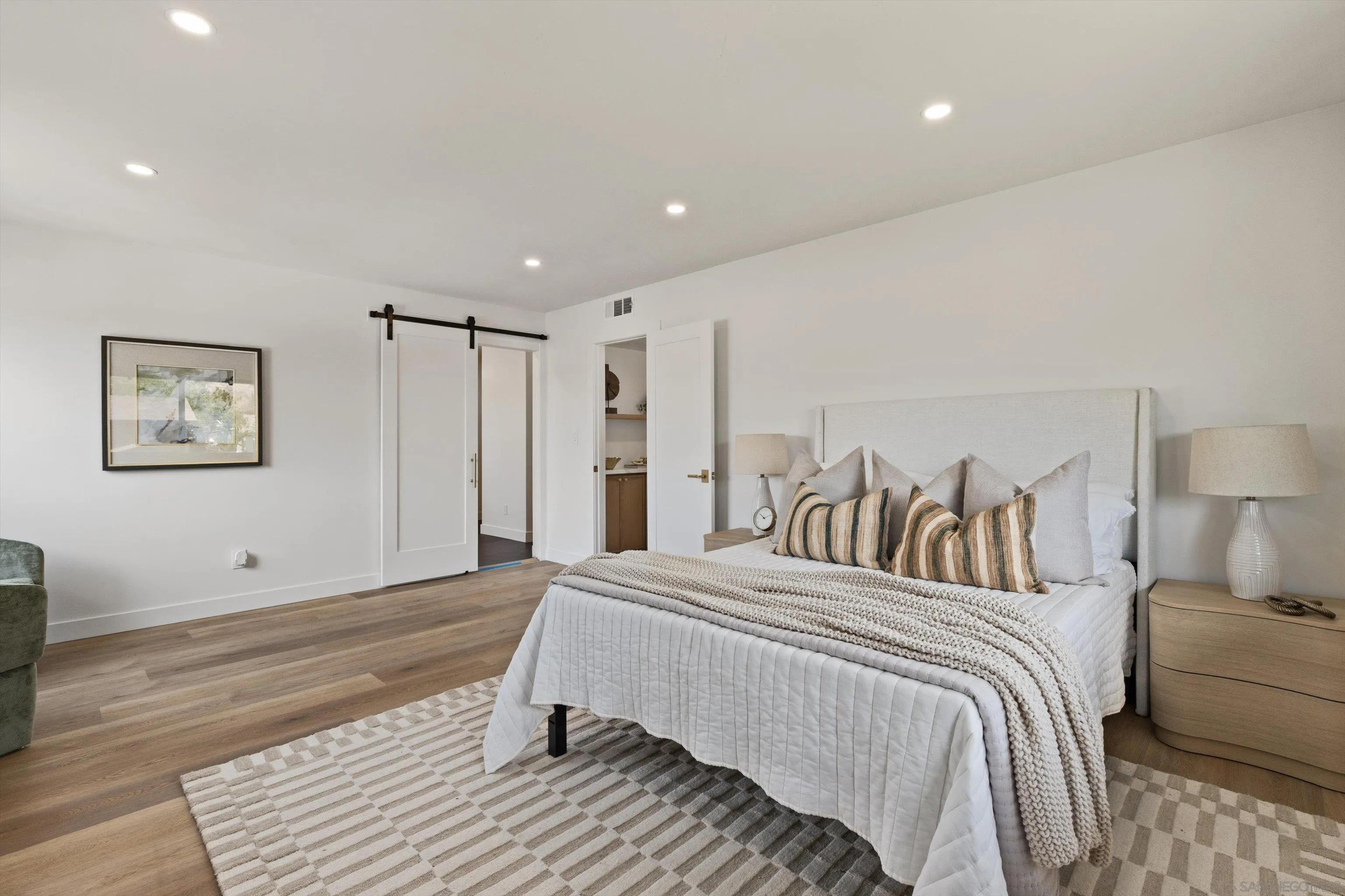 https://cdn.realtyfeed.com/cdn/127/260020308/3b58c93f955b1998aa7a5f418ce2c2d1.webp
