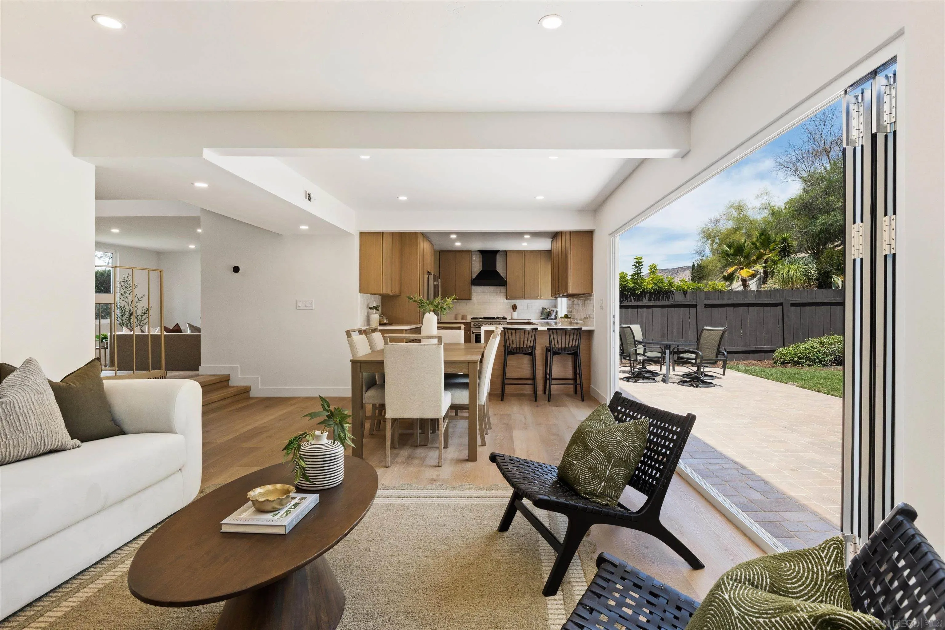 https://cdn.realtyfeed.com/cdn/127/260020308/3d6b3560d0c9e108a279e09270214318.webp