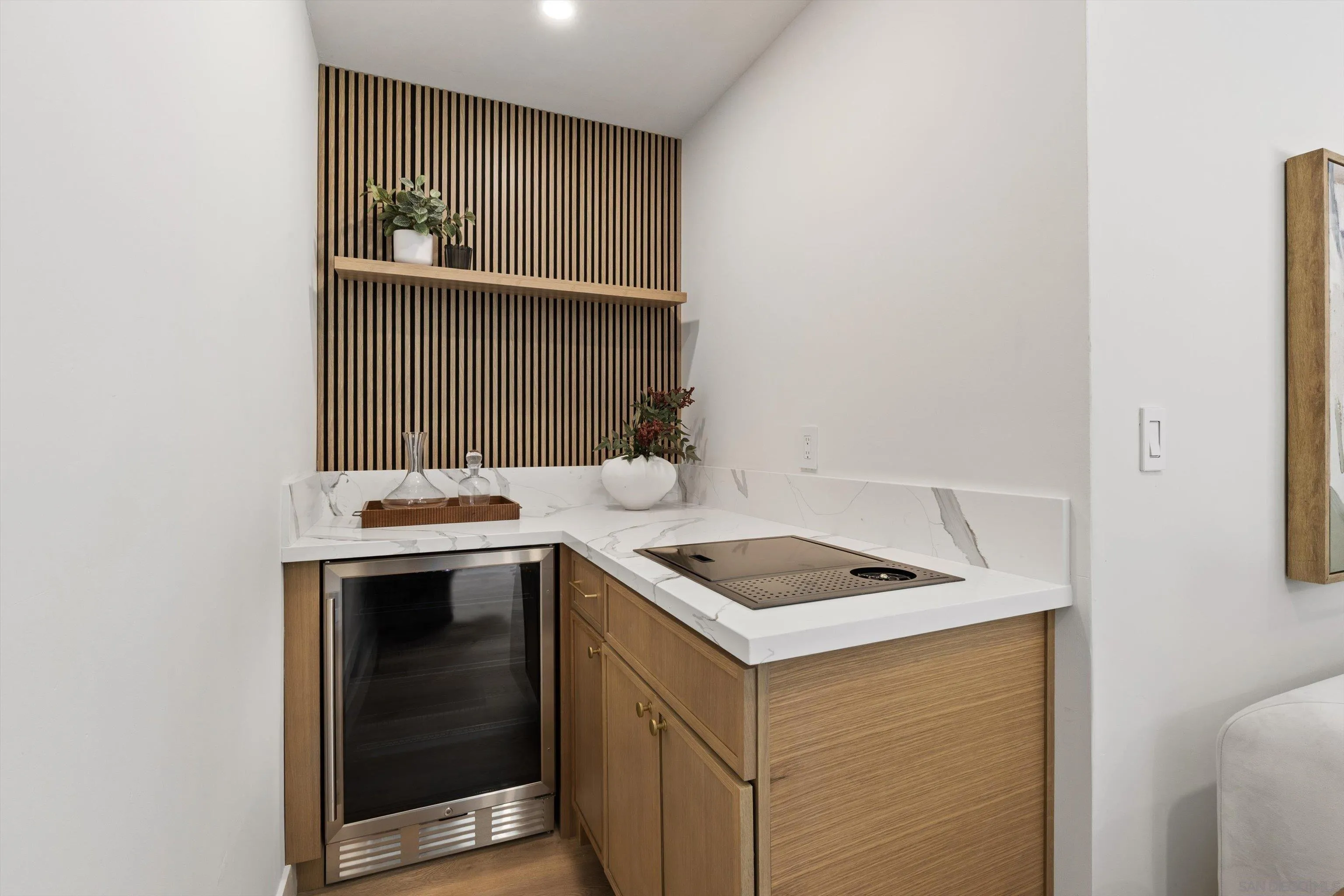 https://cdn.realtyfeed.com/cdn/127/260020308/430de790561db39624d1e9d70bf493d7.webp