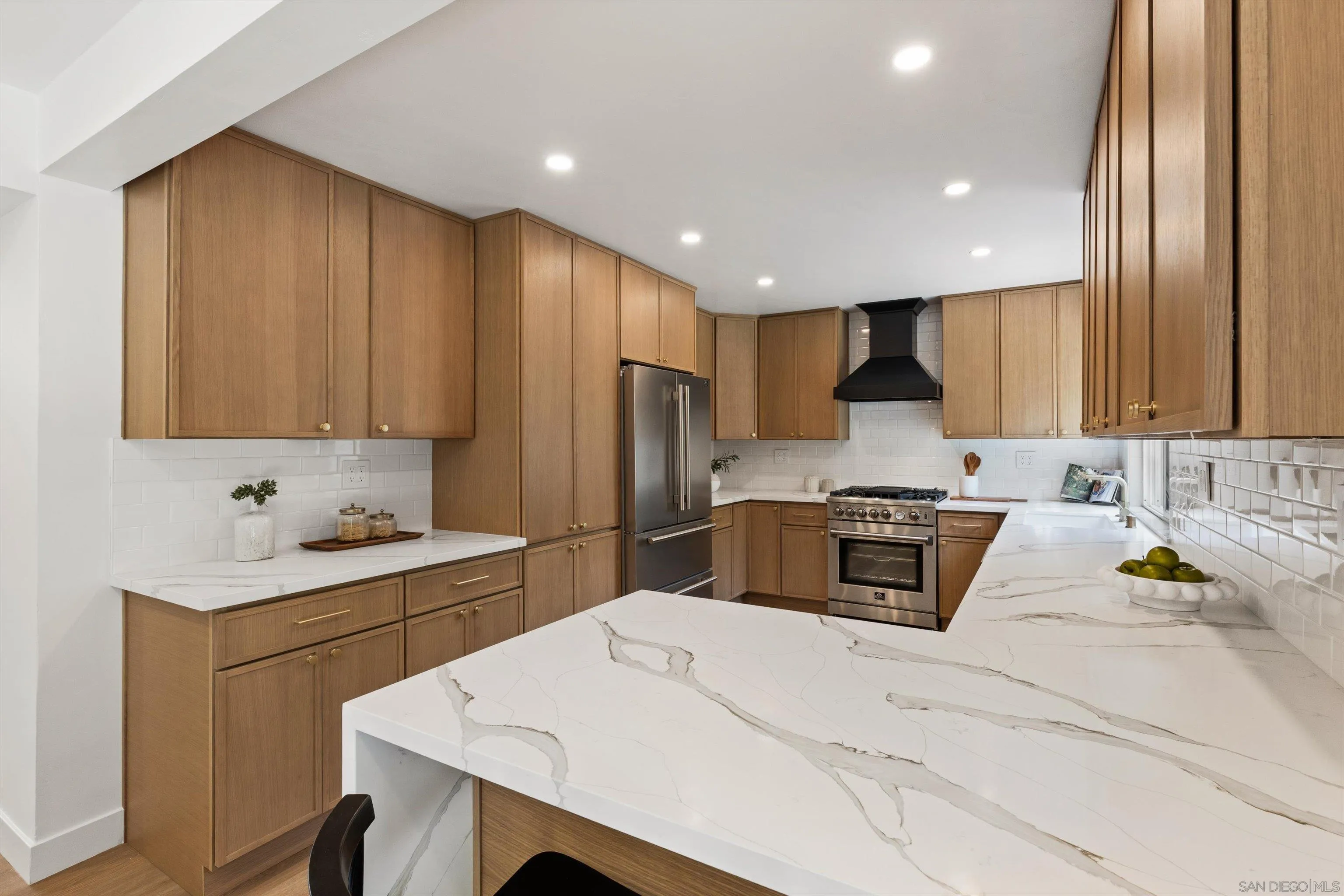 https://cdn.realtyfeed.com/cdn/127/260020308/86e57c2e77a1d19ab4c24d30592c477f.webp