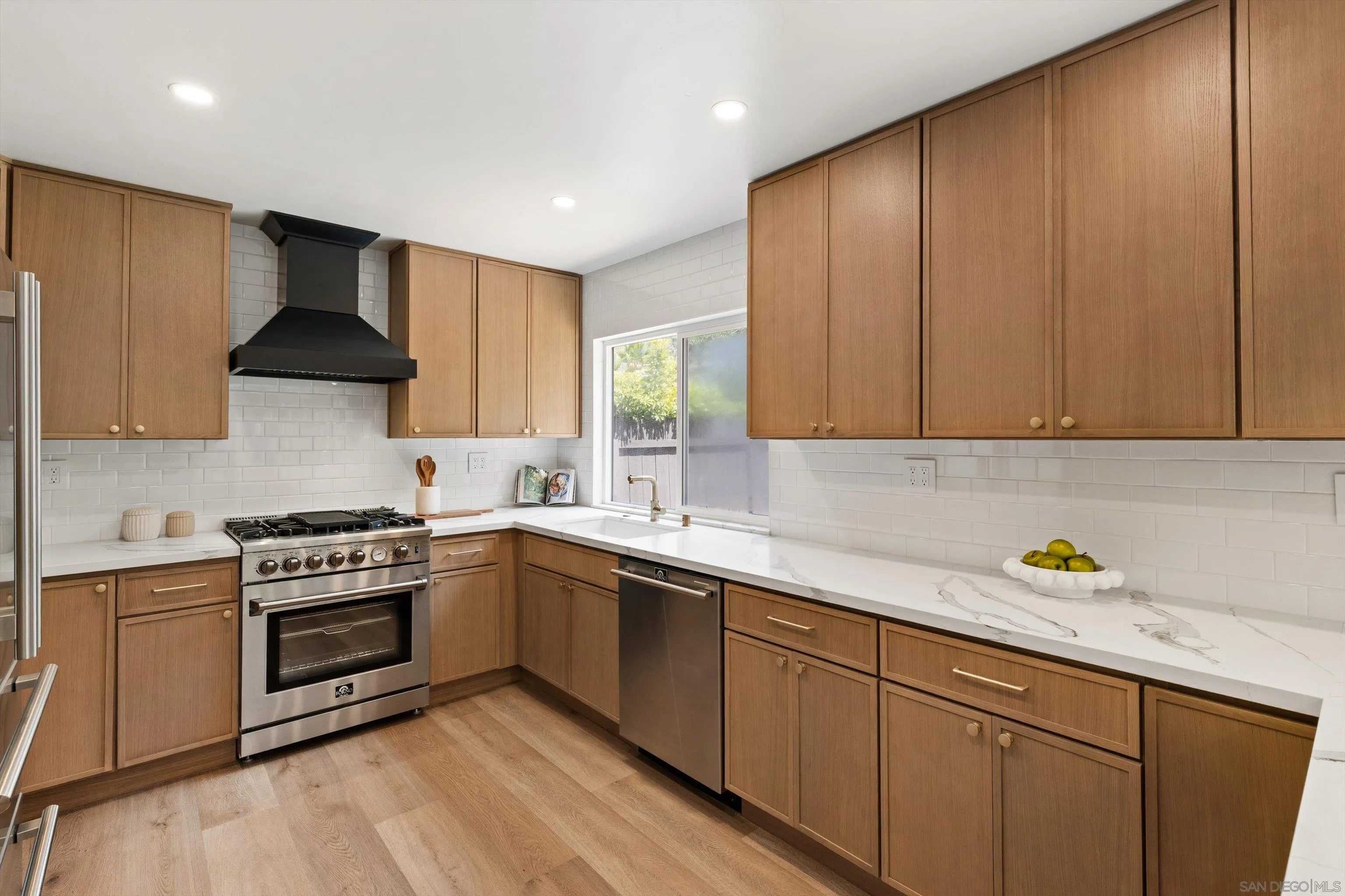 https://cdn.realtyfeed.com/cdn/127/260020308/9e96c2d3f85771f5081d0e0bf98fbdca.webp