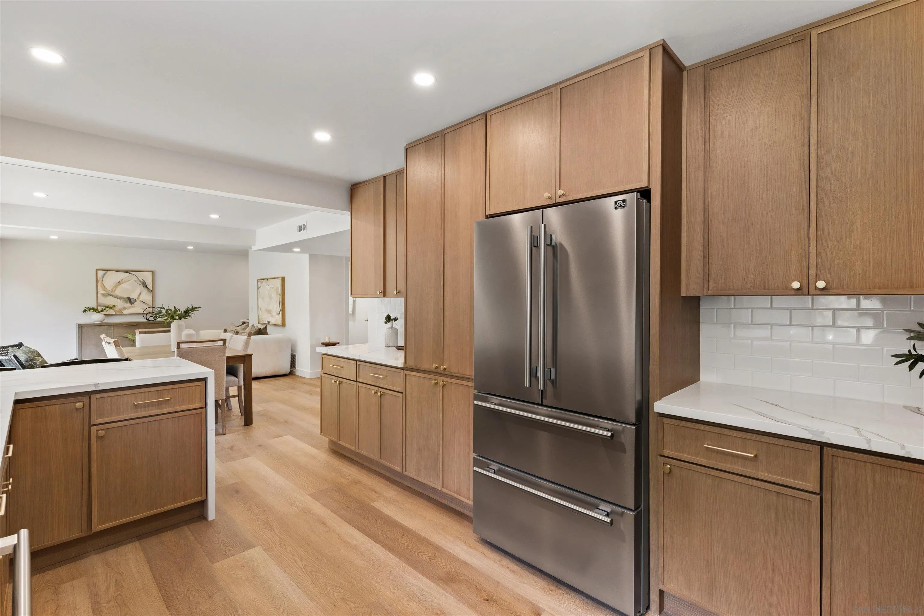 https://cdn.realtyfeed.com/cdn/127/260020308/ec5340859f6803d051eb0fcb13a54f17.webp