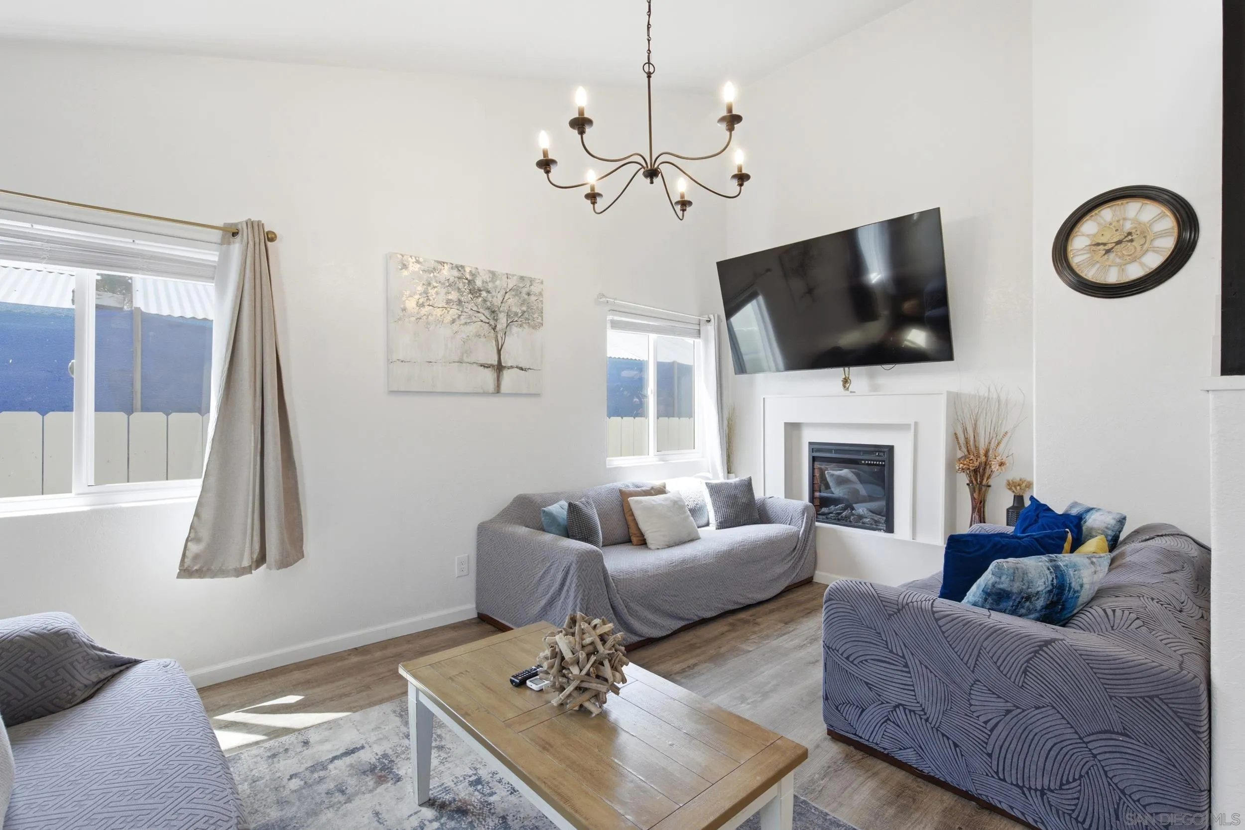 https://cdn.realtyfeed.com/cdn/127/260020315/04ebb7e69ba9af9f52b1a58735a4b62a.webp