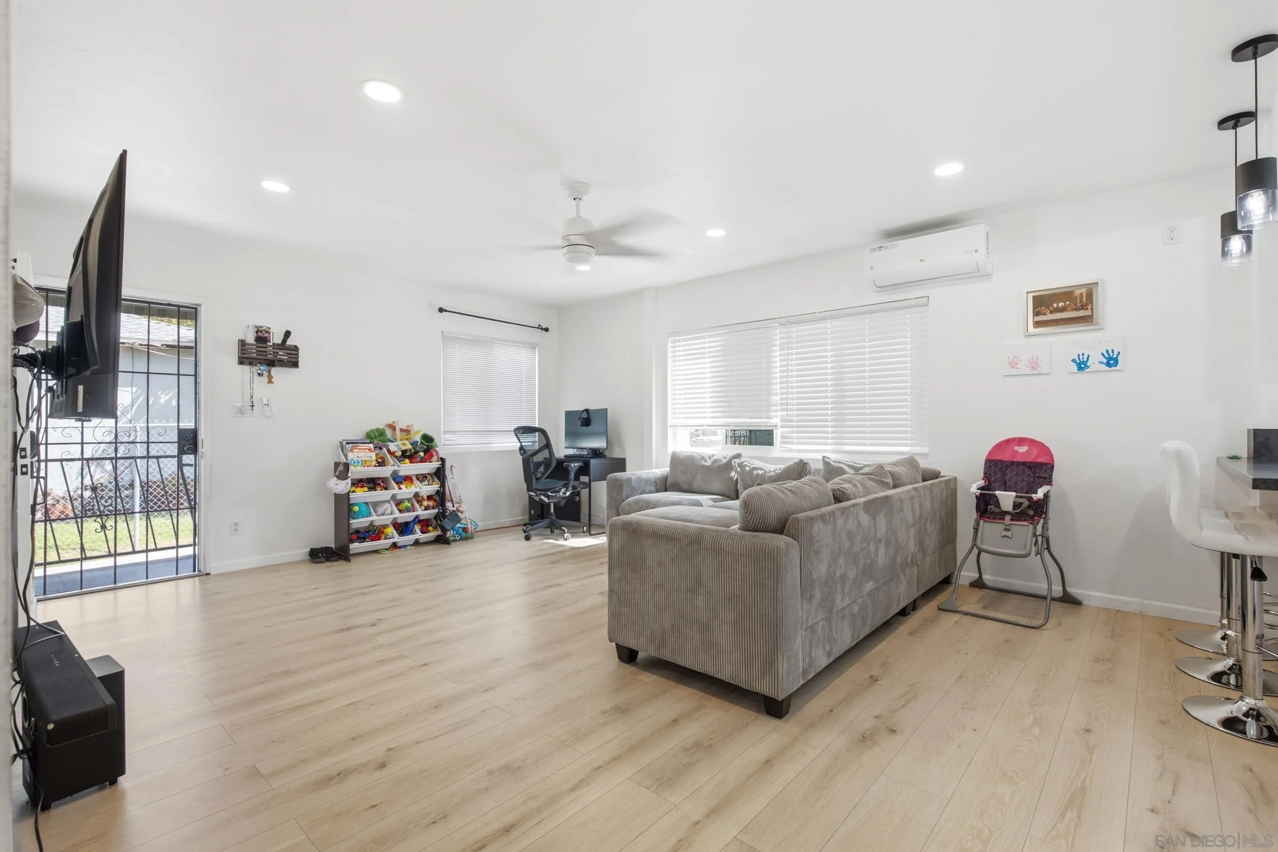350-52 Brightwood, Chula Vista, CA 91910 - Photo 4 of 36, Chula Vista, CA