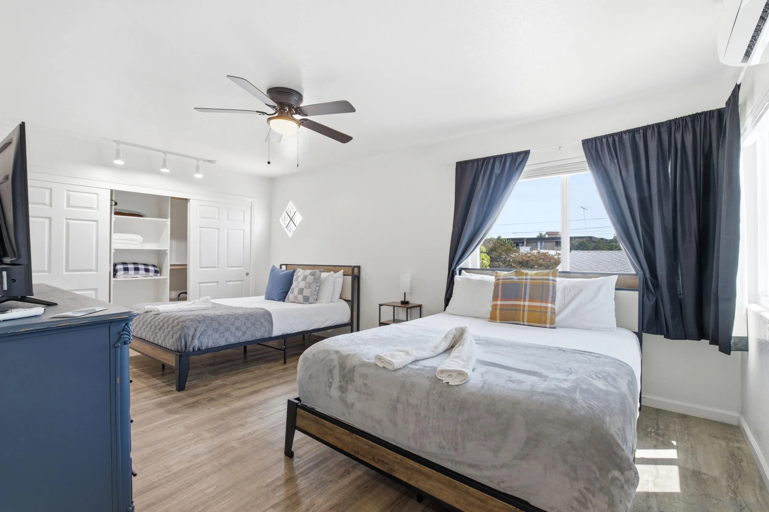 https://cdn.realtyfeed.com/cdn/127/260020315/7a86ed28e396df14c3b157d968e1bf1a.webp