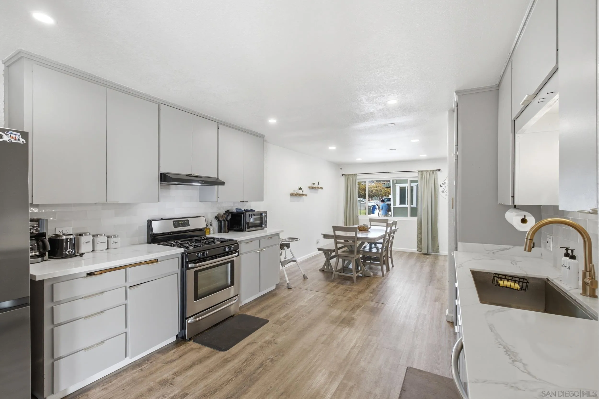 https://cdn.realtyfeed.com/cdn/127/260020315/fa90f2f1881be63cc8e8f0801dbd5dbe.webp