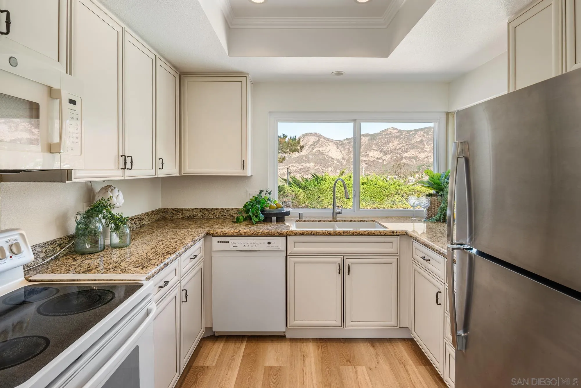 https://cdn.realtyfeed.com/cdn/127/260020320/382a0dfe33b55e90767a473d0d4137f9.webp