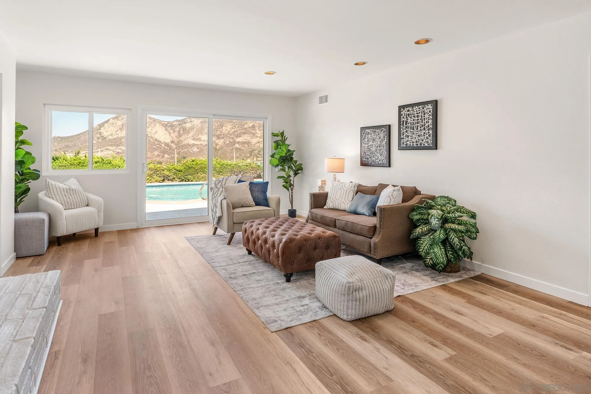 https://cdn.realtyfeed.com/cdn/127/260020320/6ddf4007e156c6c6b9b719c3d467a18c.webp