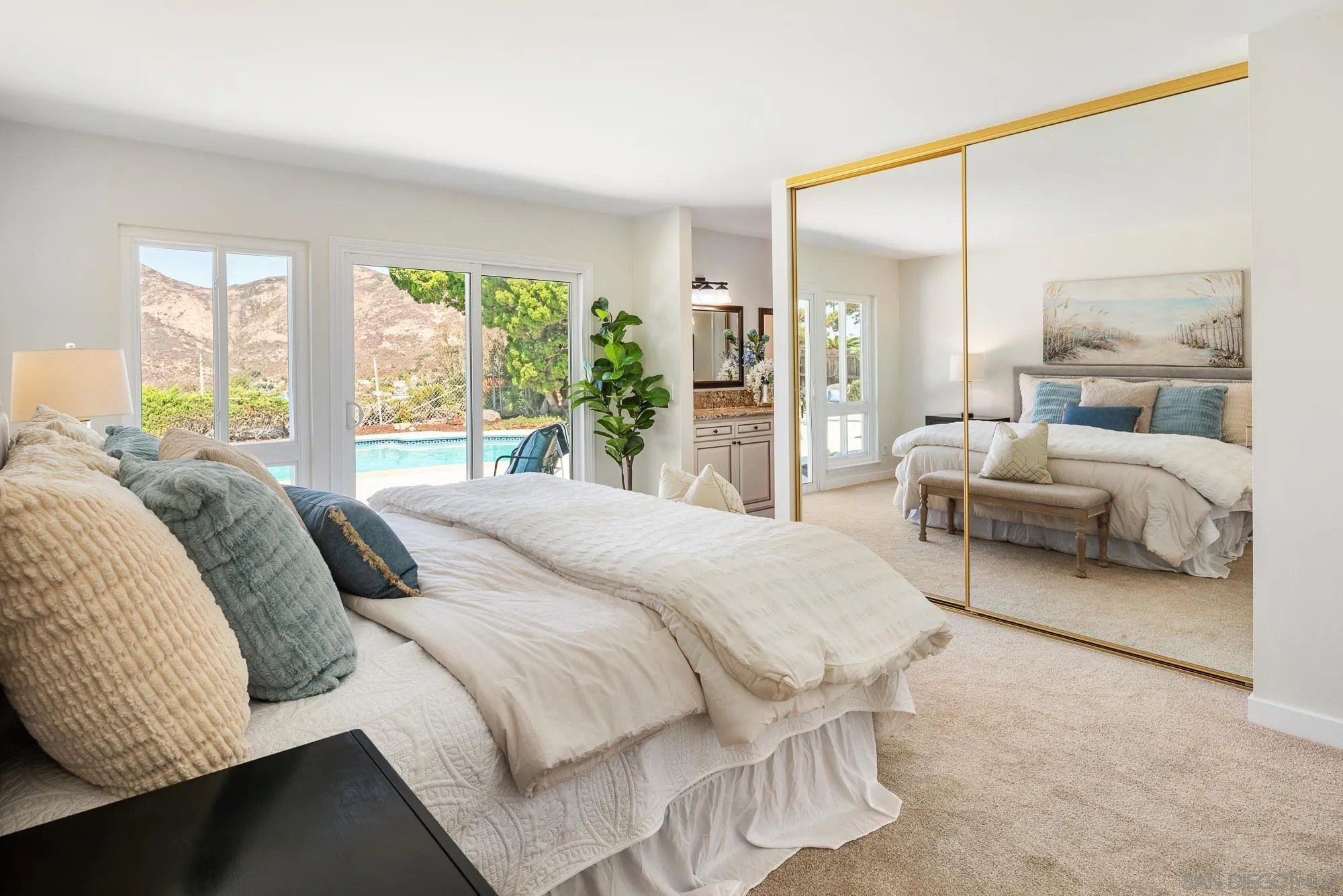 https://cdn.realtyfeed.com/cdn/127/260020320/79e116ef9edb64d14e6c9174531bcccb.webp