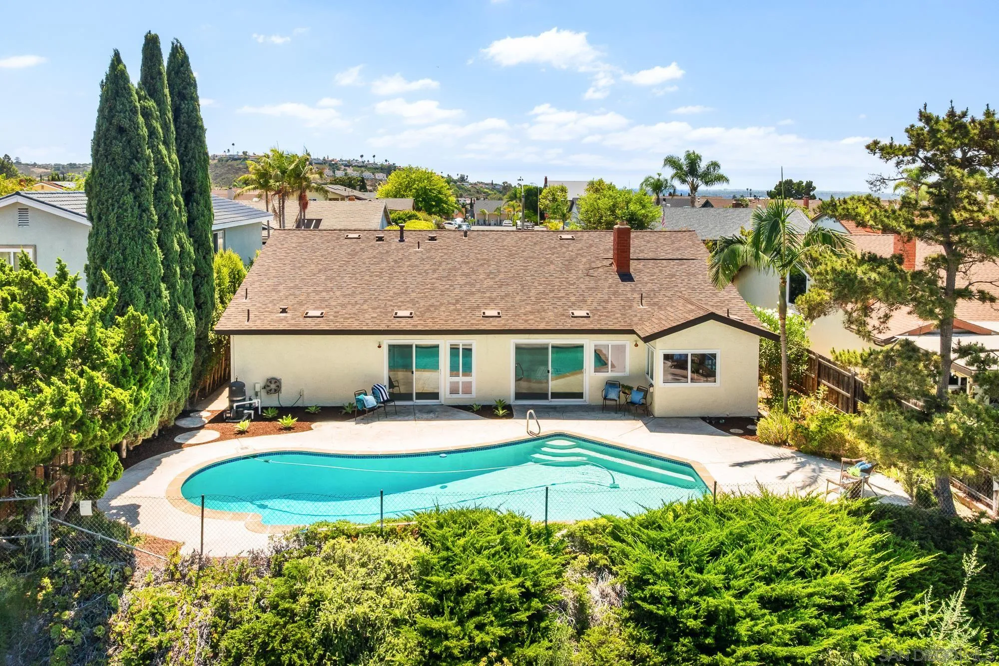 https://cdn.realtyfeed.com/cdn/127/260020320/c1c1c76da03679a88d27dd7bd477e1c9.webp