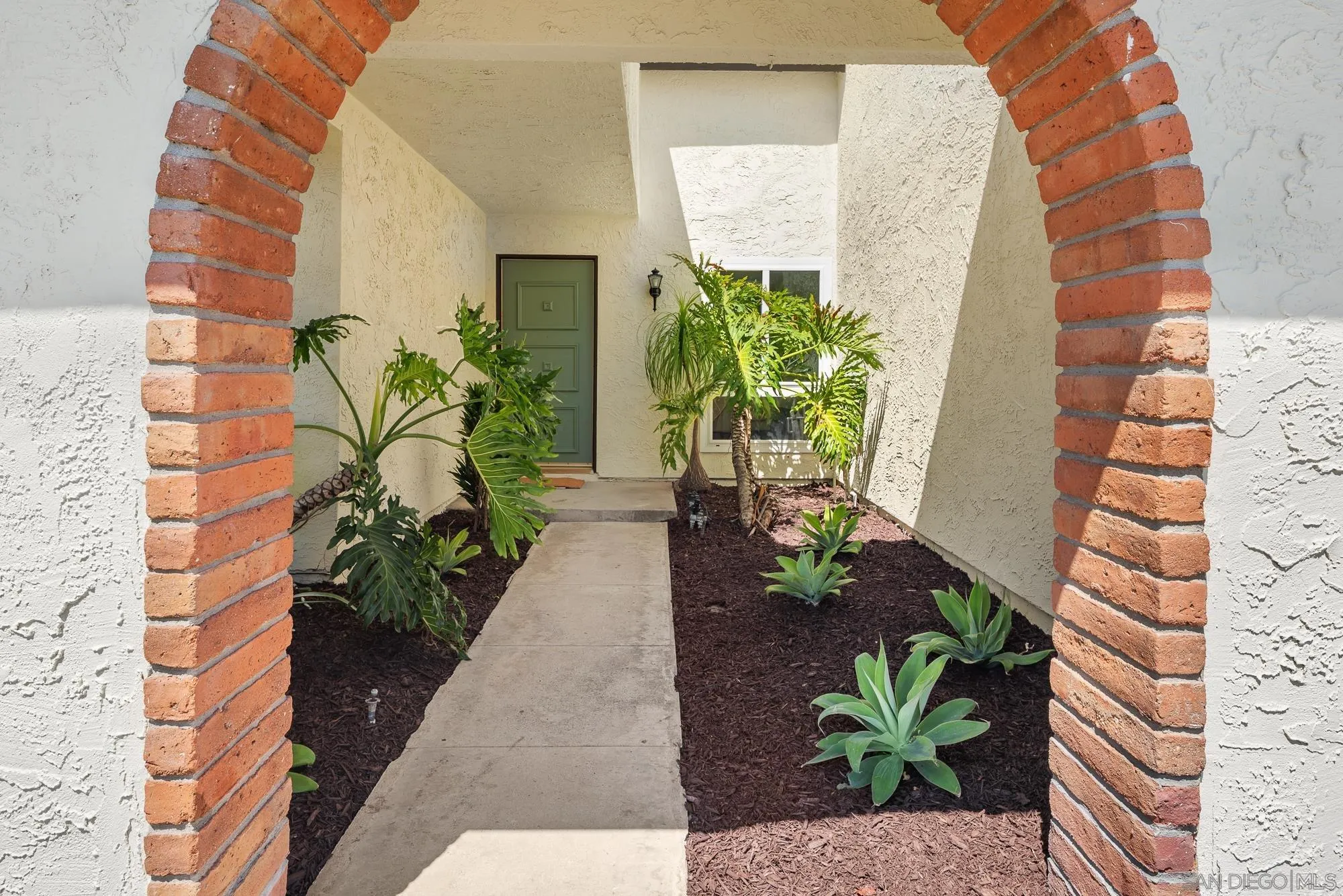 https://cdn.realtyfeed.com/cdn/127/260020320/d686eae7df871d2c33e40b13f3c6246d.webp
