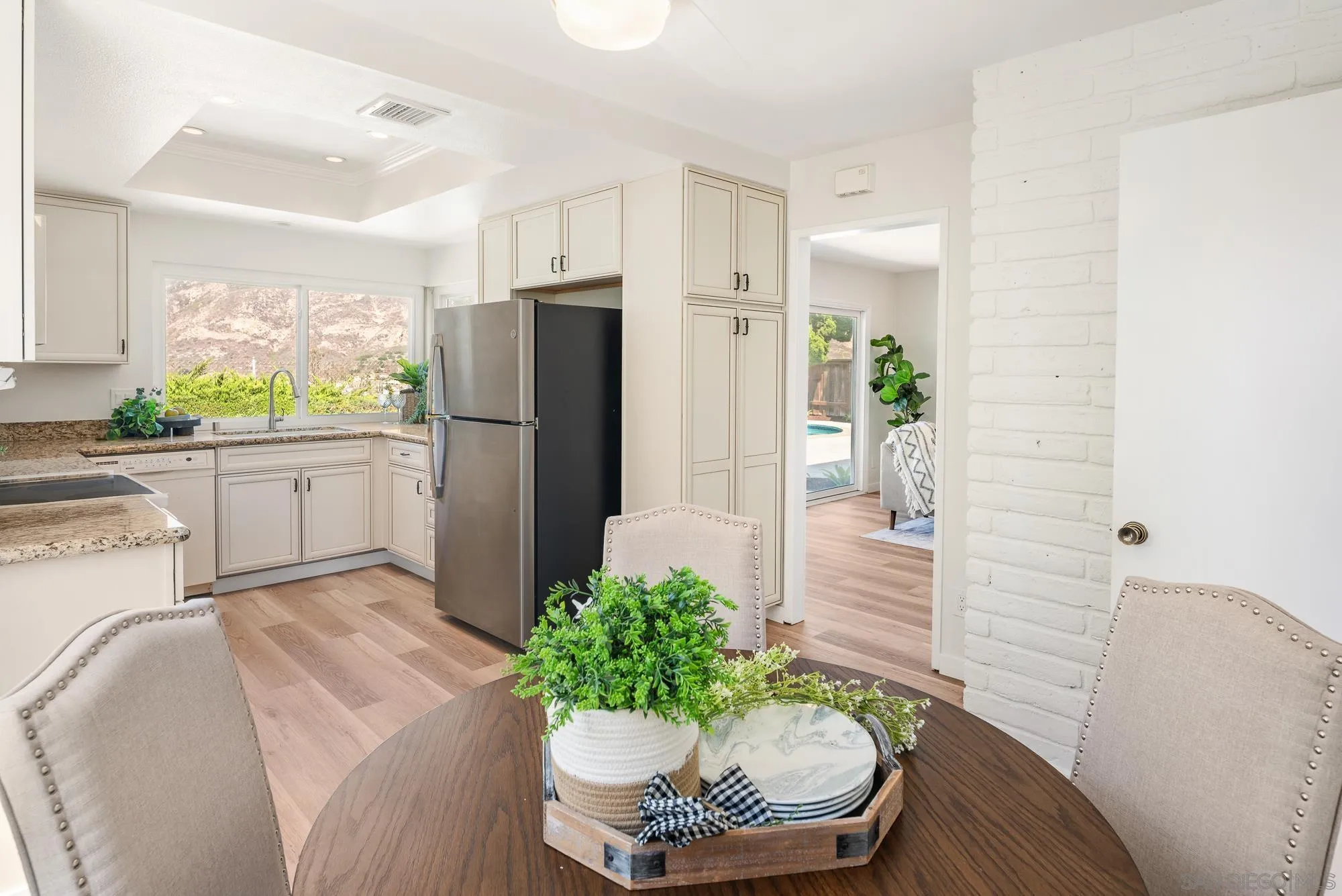https://cdn.realtyfeed.com/cdn/127/260020320/e5bcd3231b3eb1359adc782545e16699.webp