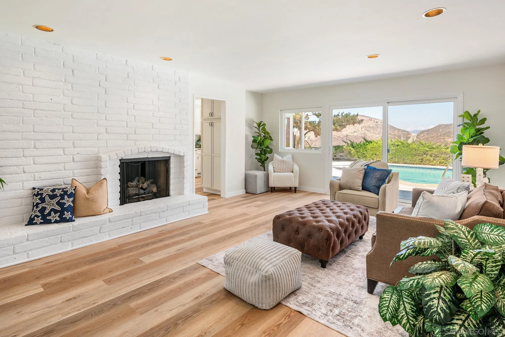 https://cdn.realtyfeed.com/cdn/127/260020320/f734c29d98fa24c37a3f9b944f81c766.webp