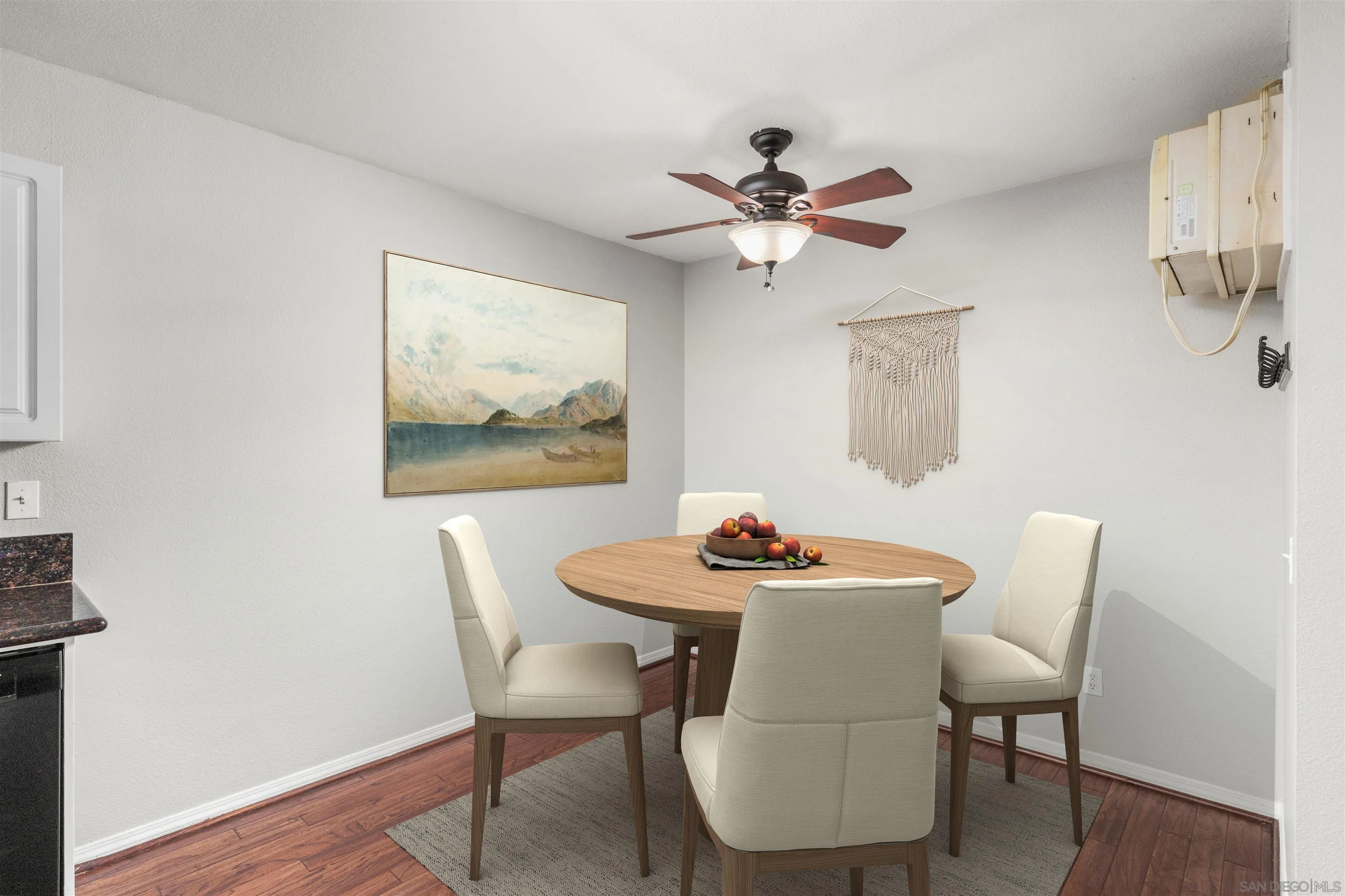 Photo #6: 260020323 Listing: Photo #6