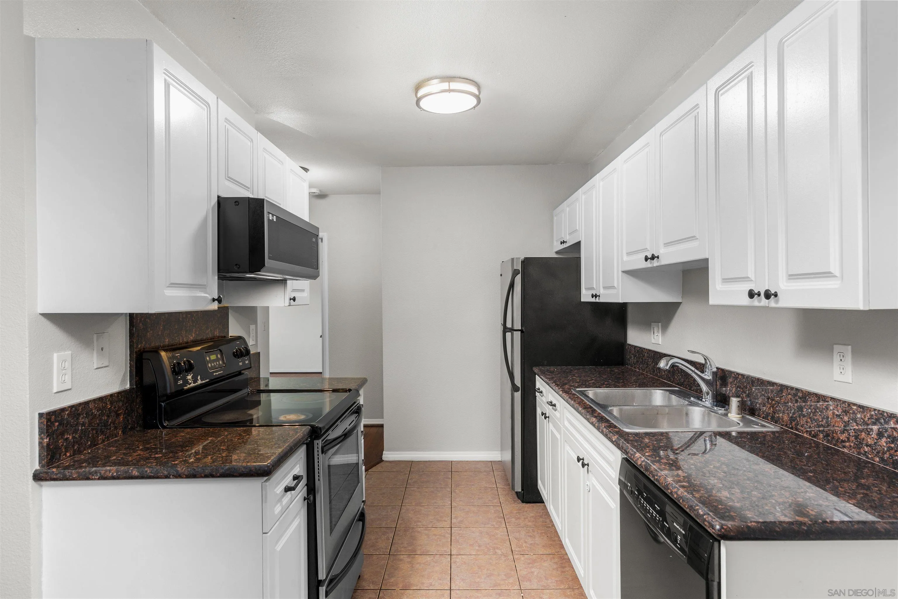 Photo #9: 260020323 Listing: Photo #9