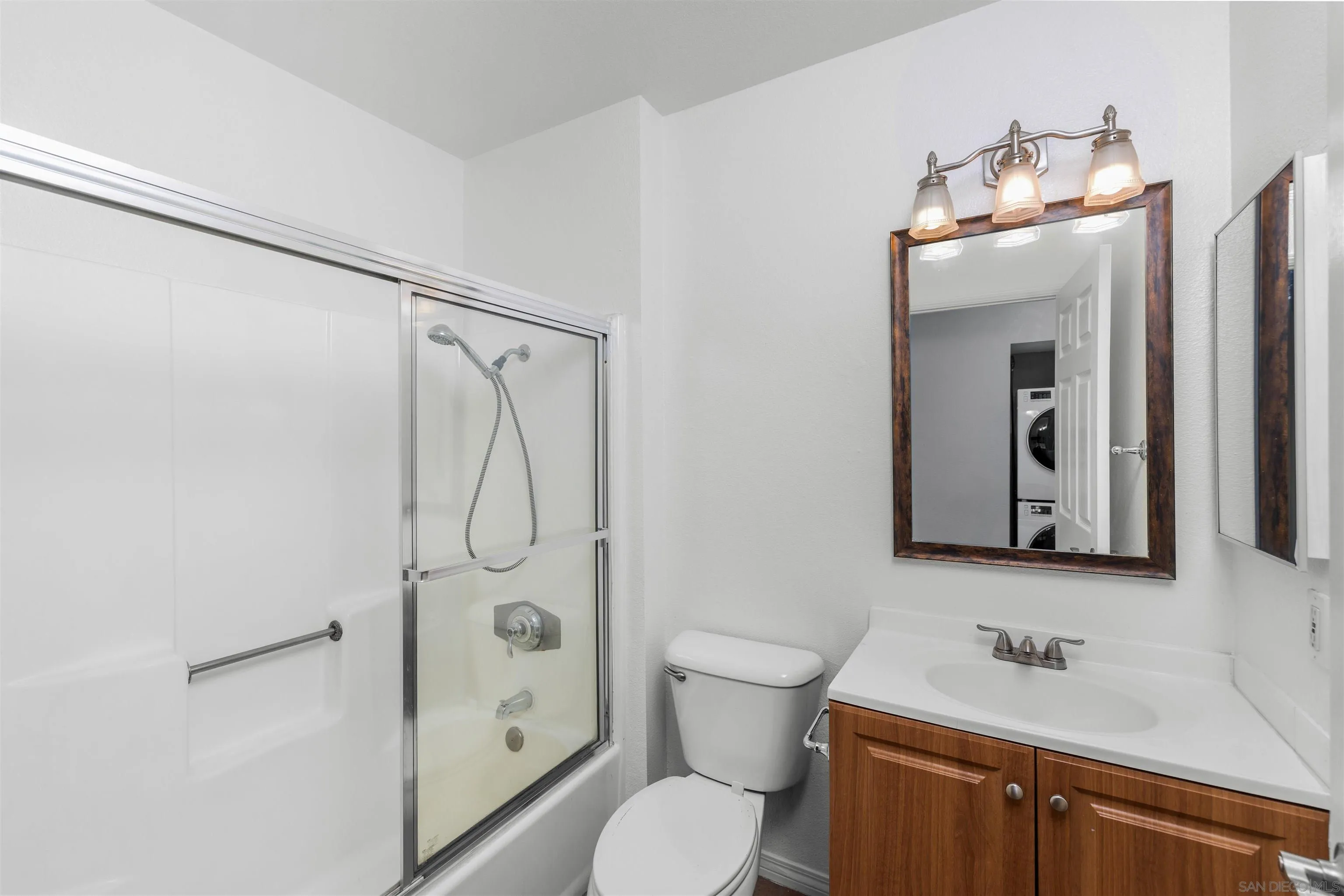 Photo #15: 260020323 Listing: Photo #15