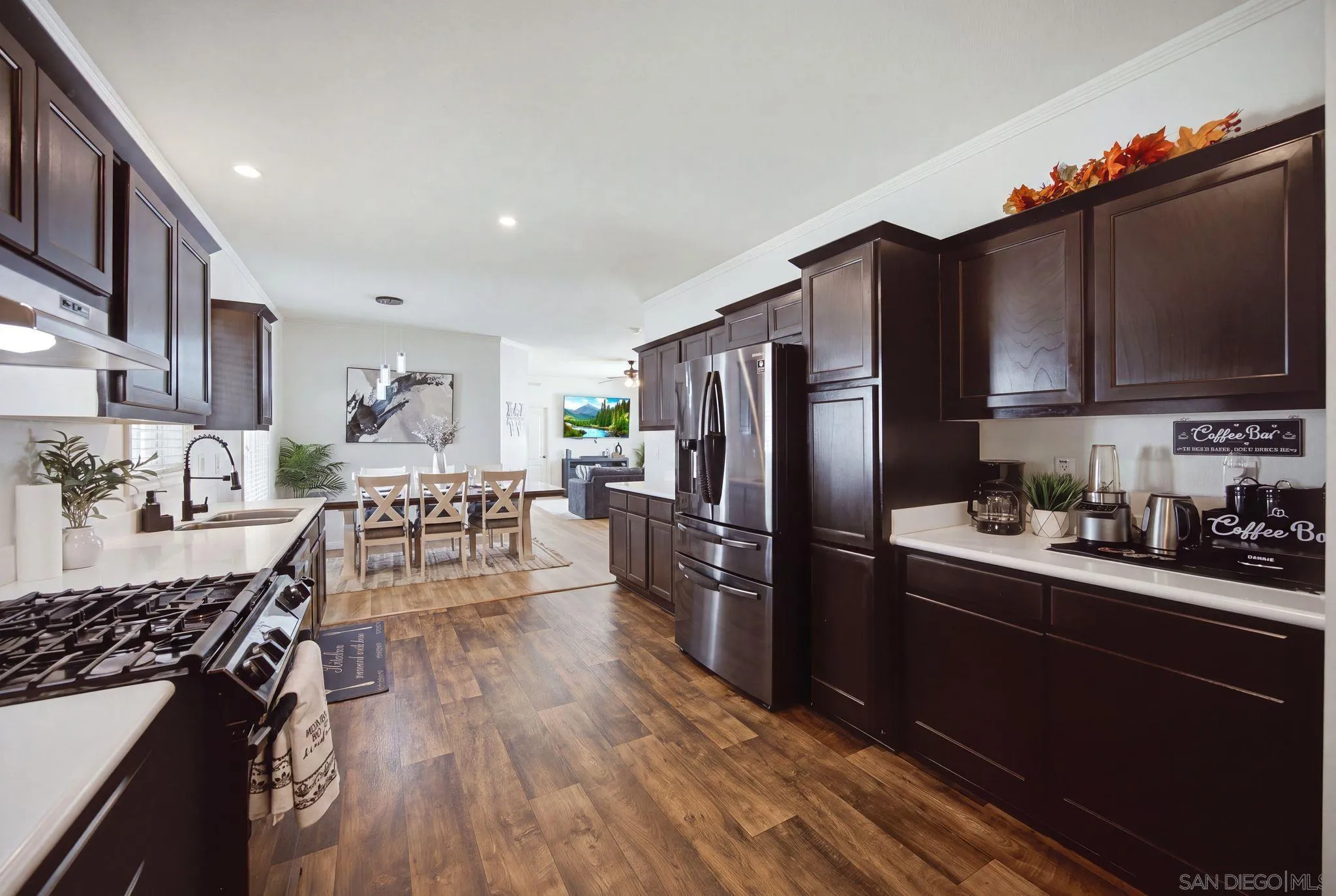 https://cdn.realtyfeed.com/cdn/127/260020324/4fa3d3bbb7af6eacde4e74eb3f0d19c3.webp