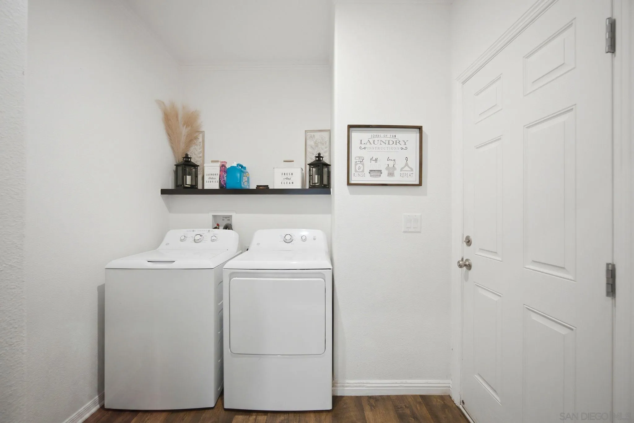 https://cdn.realtyfeed.com/cdn/127/260020324/70d33ab3c64379dcc4002db897ff3220.webp