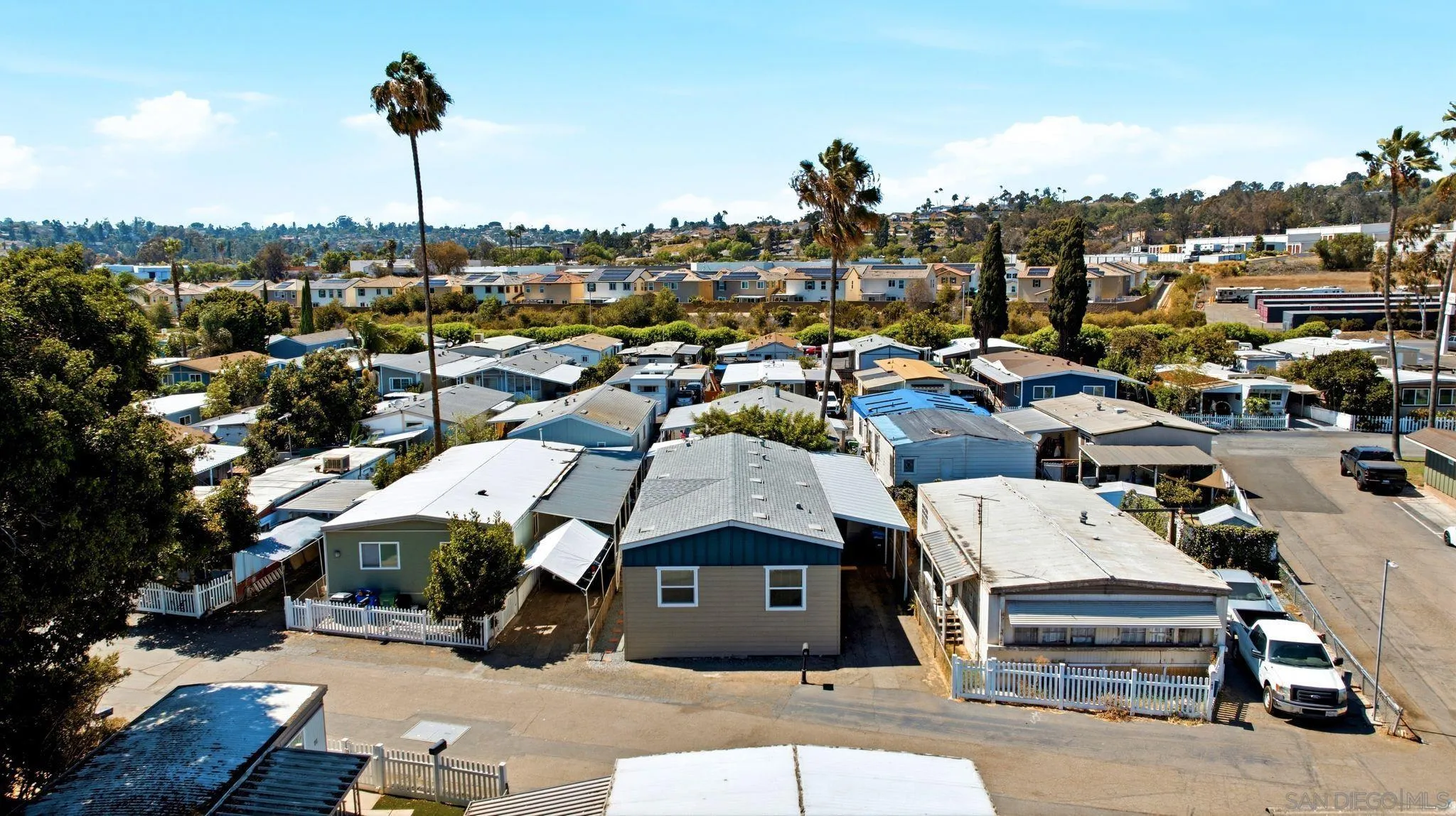 https://cdn.realtyfeed.com/cdn/127/260020324/93698def8020a5a7be2481303cb0877b.webp