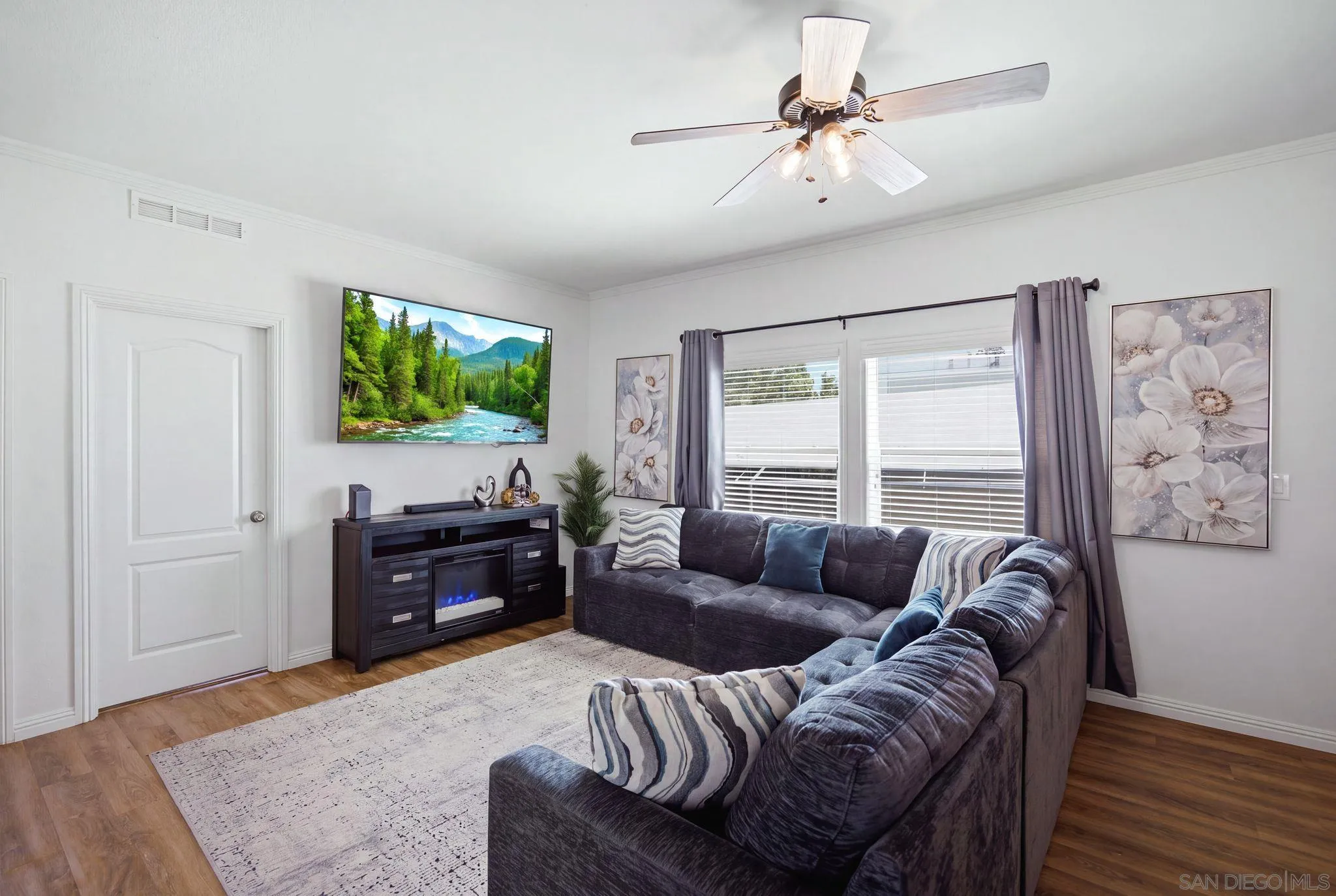 https://cdn.realtyfeed.com/cdn/127/260020324/ebd639ffa436a70c57ffcb0d50b436f2.webp