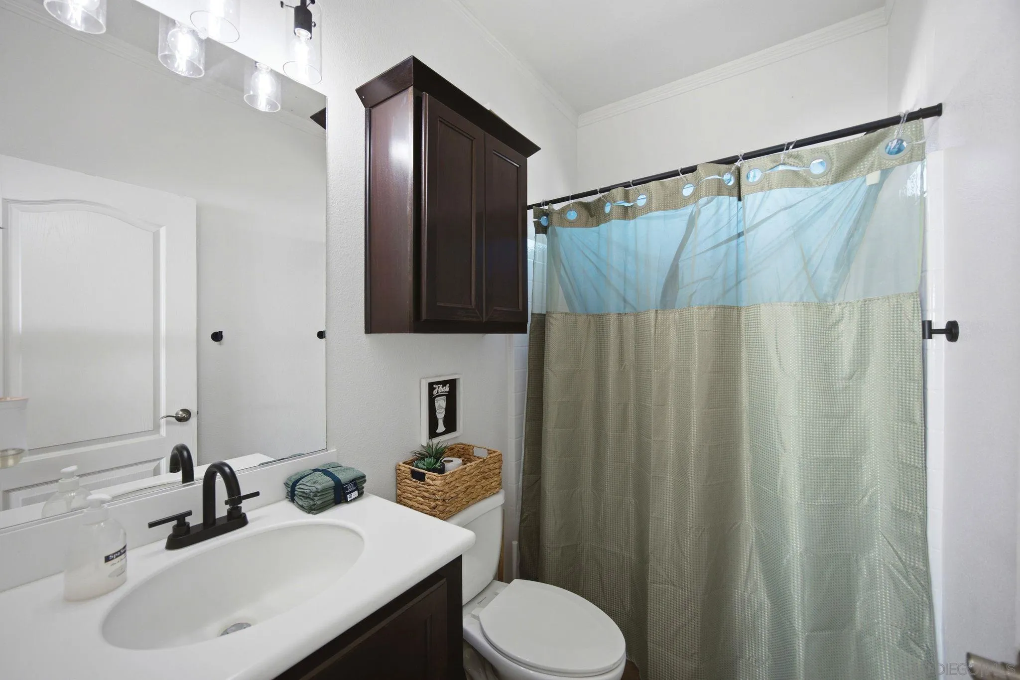 https://cdn.realtyfeed.com/cdn/127/260020324/ef9738972da096e7be7fb10613e7c3dd.webp