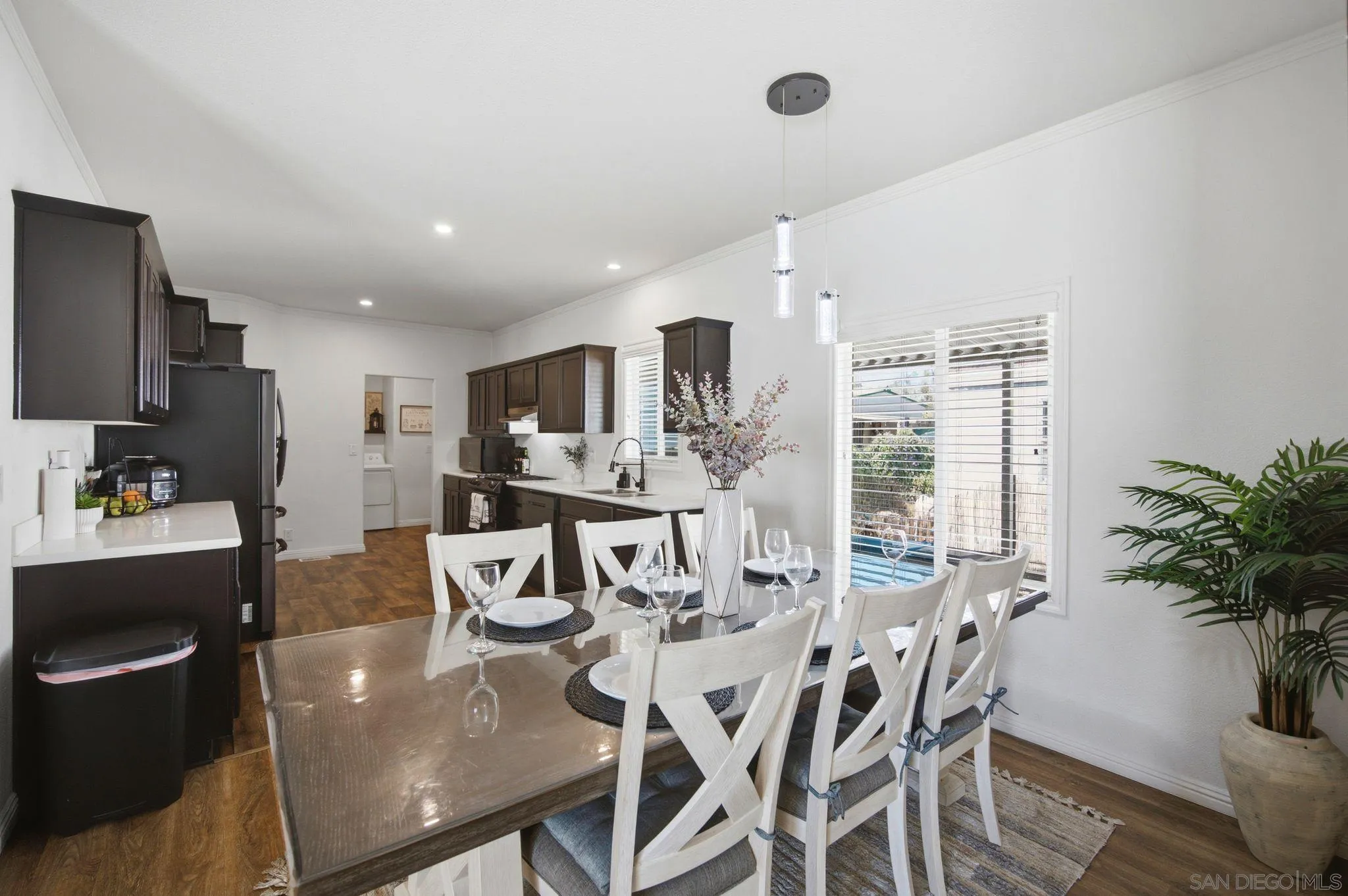https://cdn.realtyfeed.com/cdn/127/260020324/f591397eb4dfbbe9b965f48e60c24e05.webp