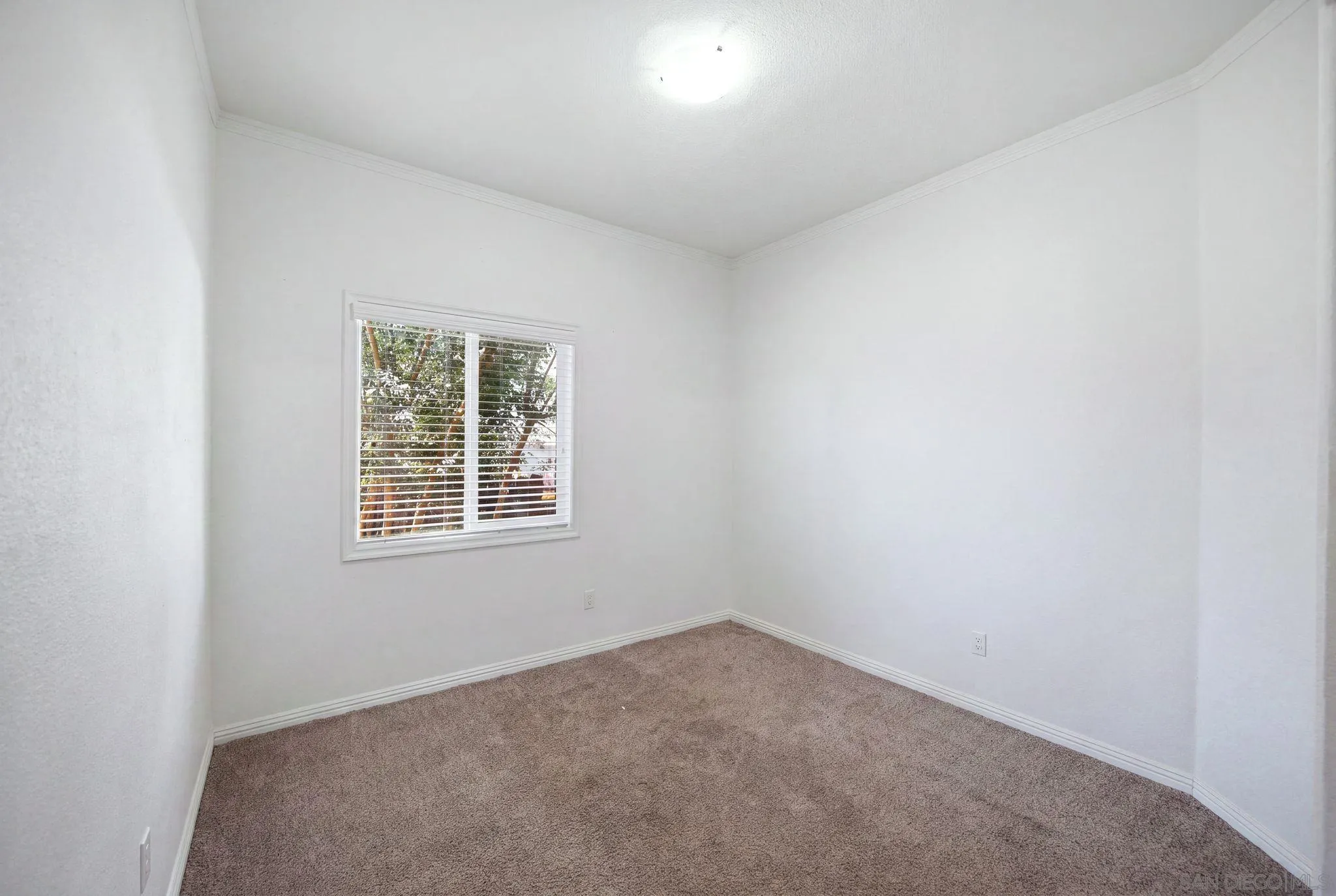 https://cdn.realtyfeed.com/cdn/127/260020324/fdf8a0a093aa9d35c59458a2714224f6.webp