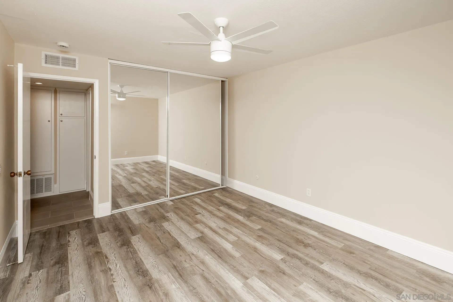 Photo #15: 260020325 Listing: Photo #15