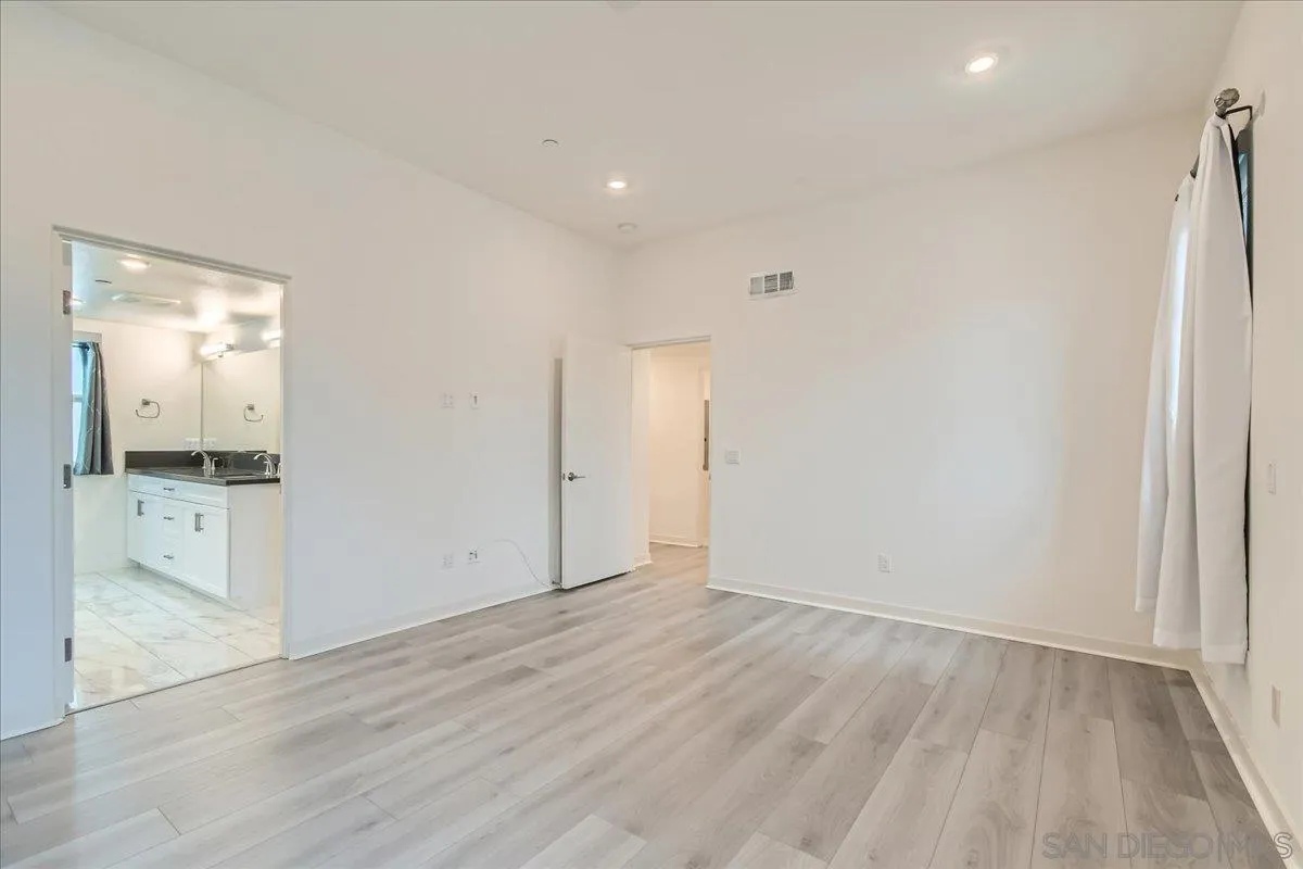 Photo #35: 260020329 Listing: Photo #35