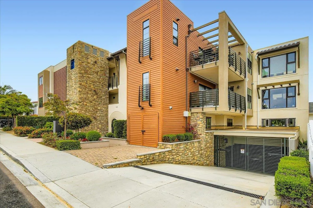 3128 Cañon St Unit 301, San Diego, CA 92106 - Main photo, San Diego, CA