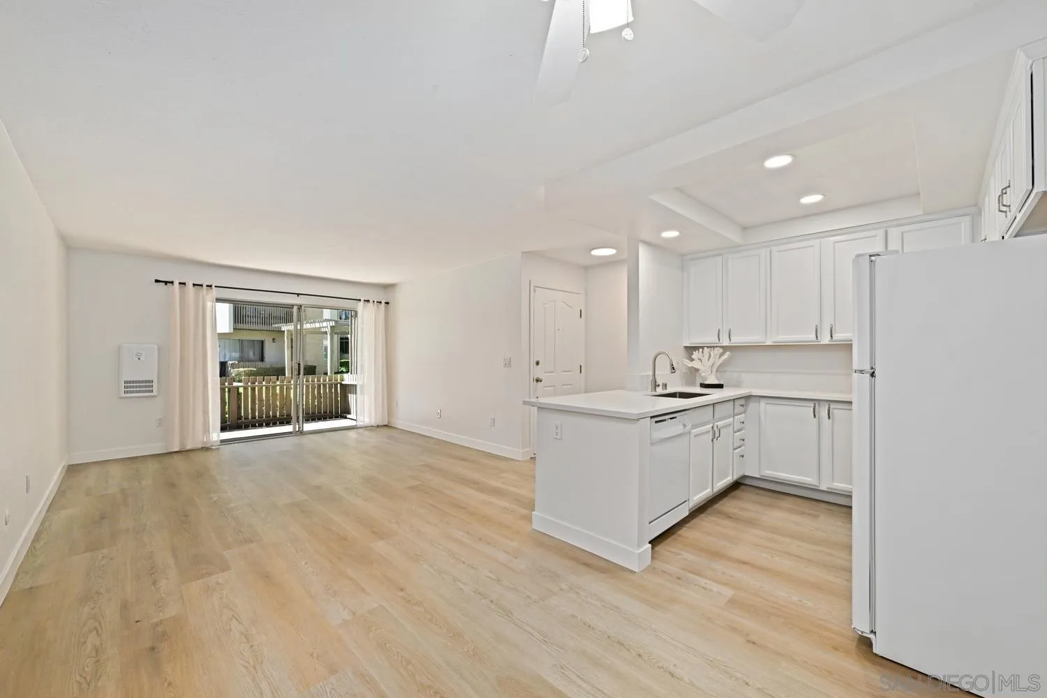Photo #9: 260020331 Listing: Photo #9