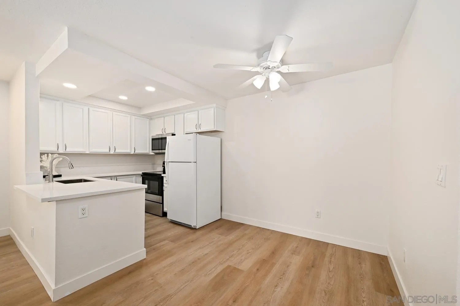 Photo #8: 260020331 Listing: Photo #8