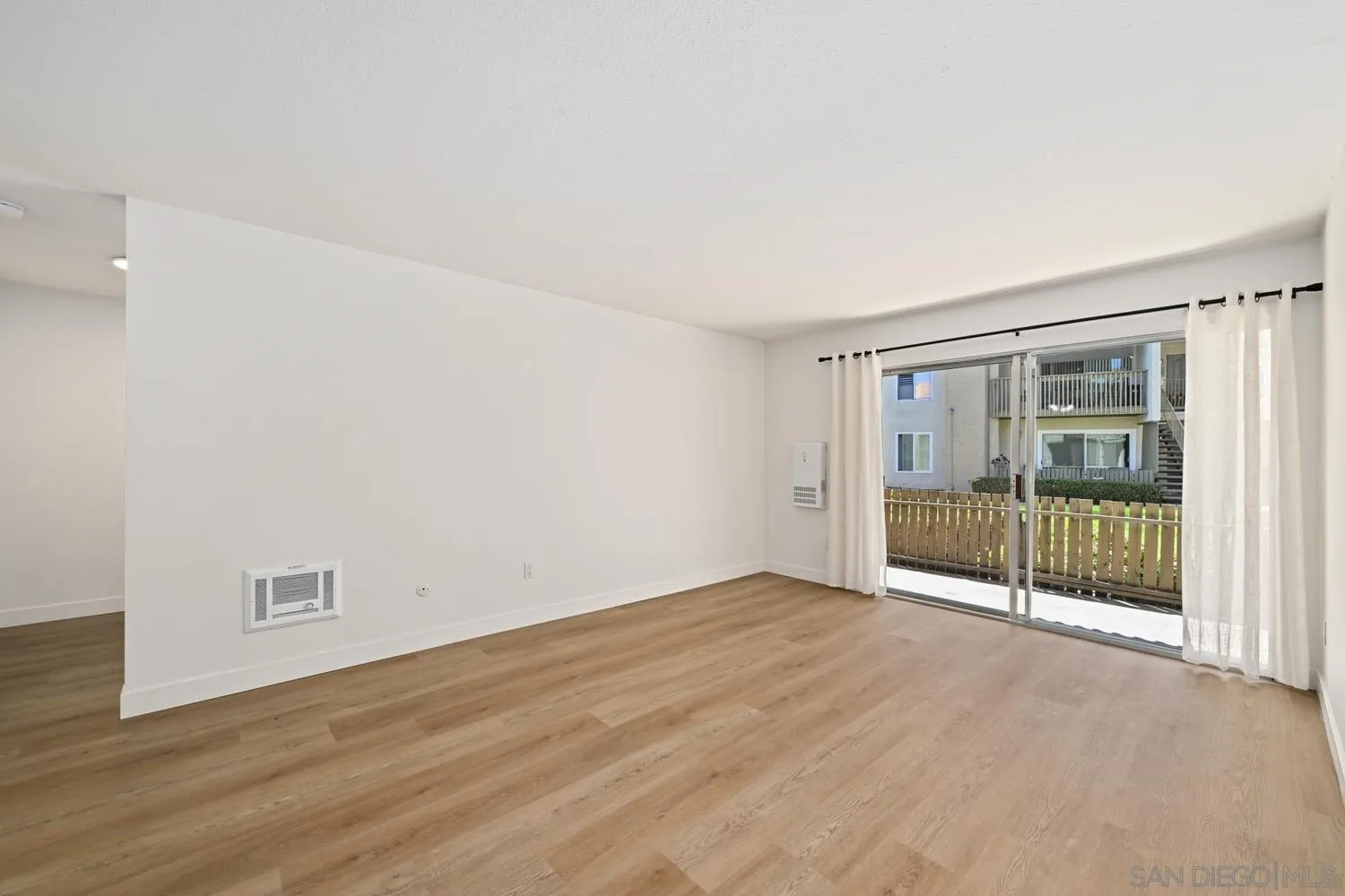 Photo #6: 260020331 Listing: Photo #6