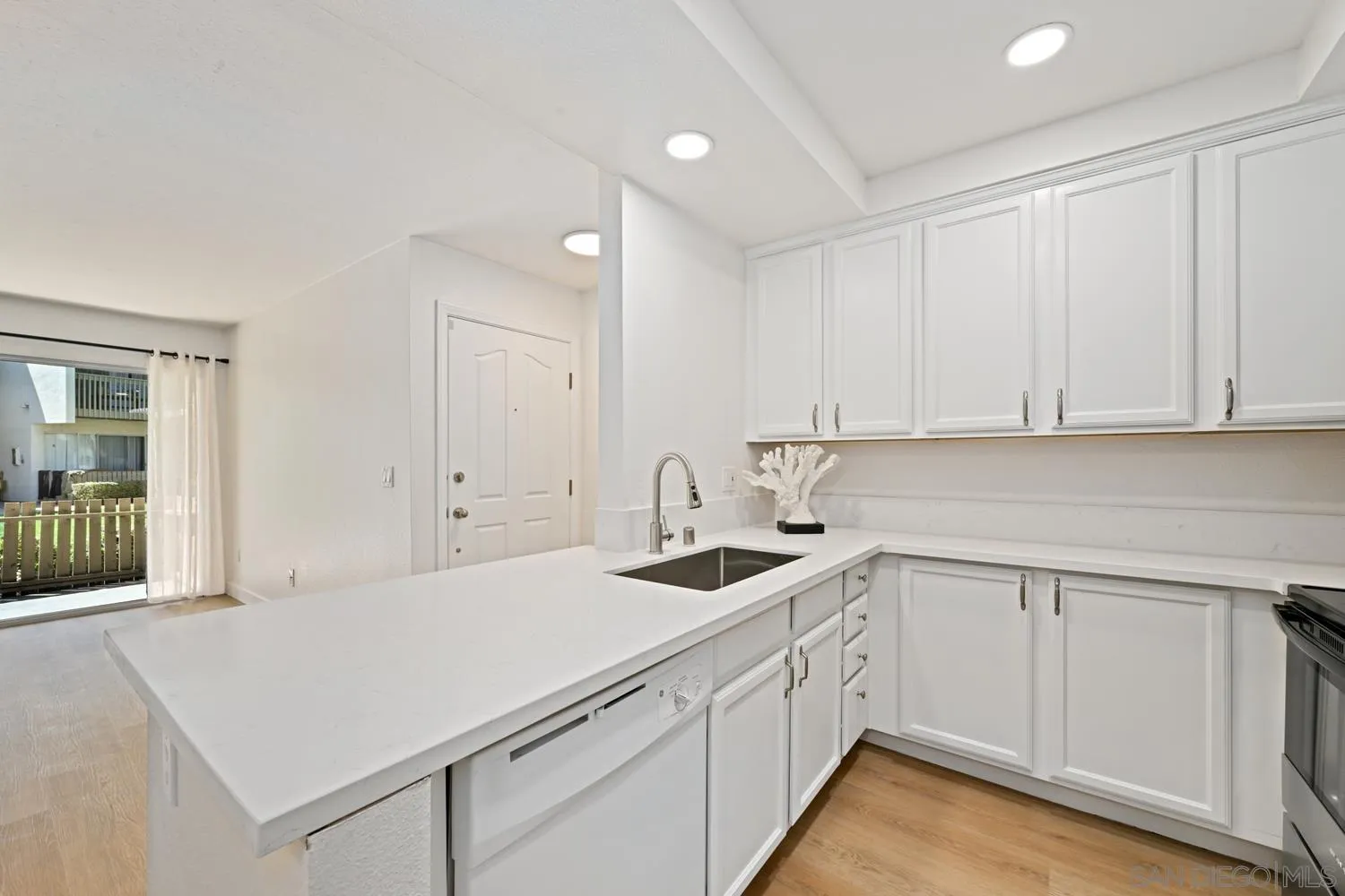 Photo #11: 260020331 Listing: Photo #11