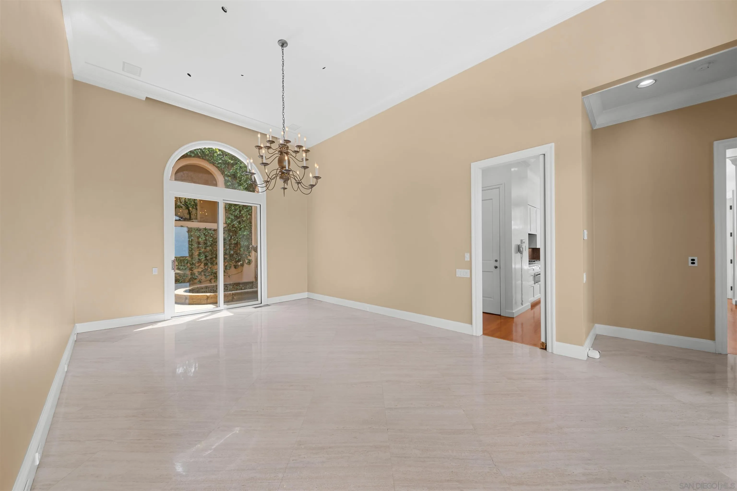 https://cdn.realtyfeed.com/cdn/127/260020340/03aa9249aeb6f7f2e13ca8d3552effe6.webp