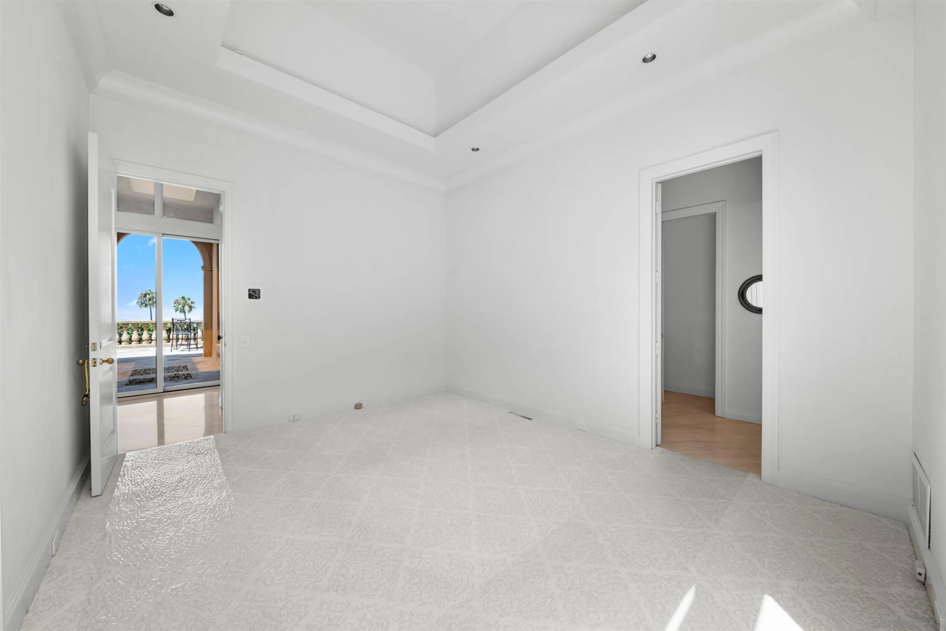 https://cdn.realtyfeed.com/cdn/127/260020340/1c5e5b052d8ef04307750021fde10ed4.webp