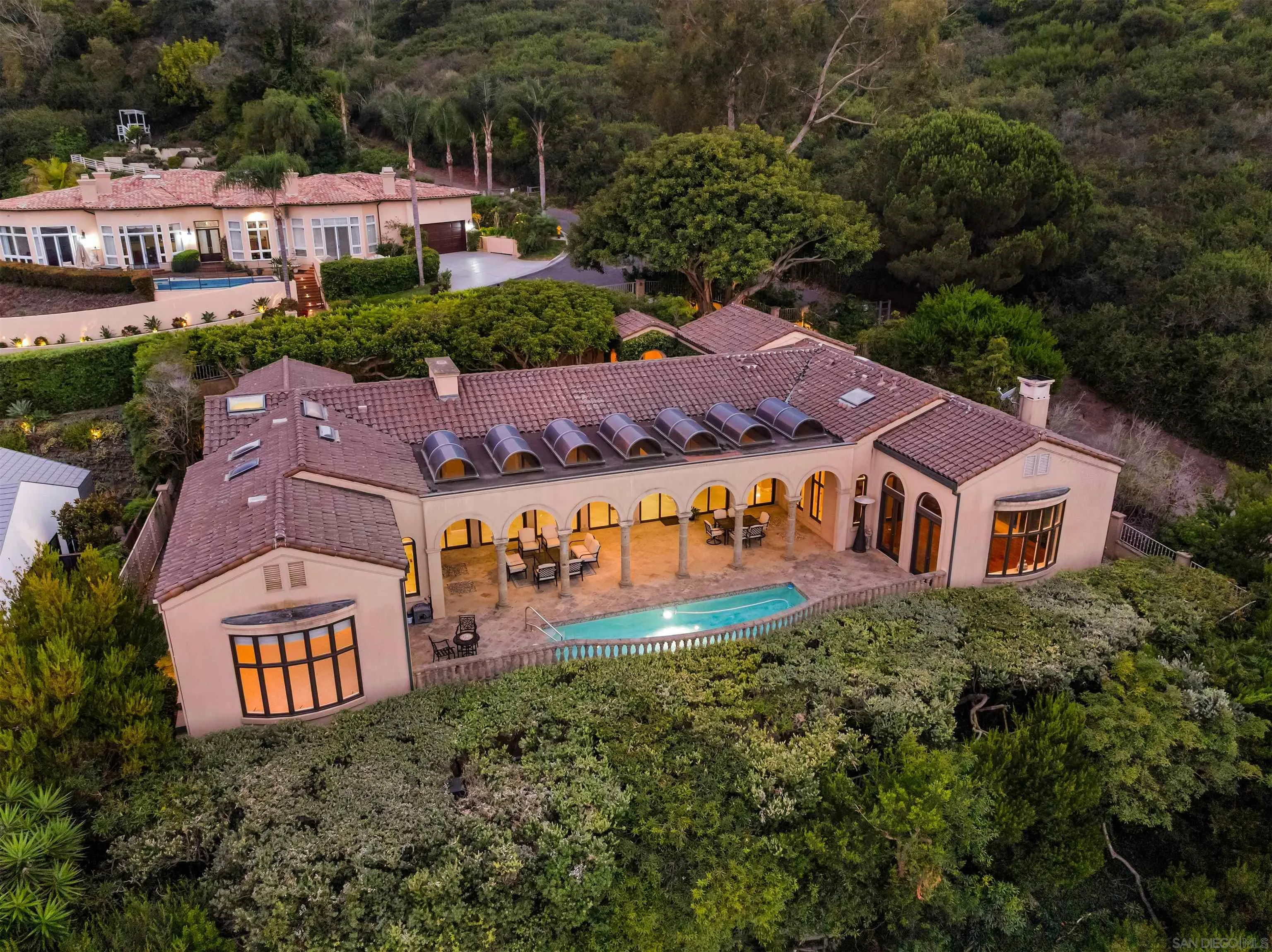 https://cdn.realtyfeed.com/cdn/127/260020340/380de927e09ac7b1467d2e3c942abfbd.webp