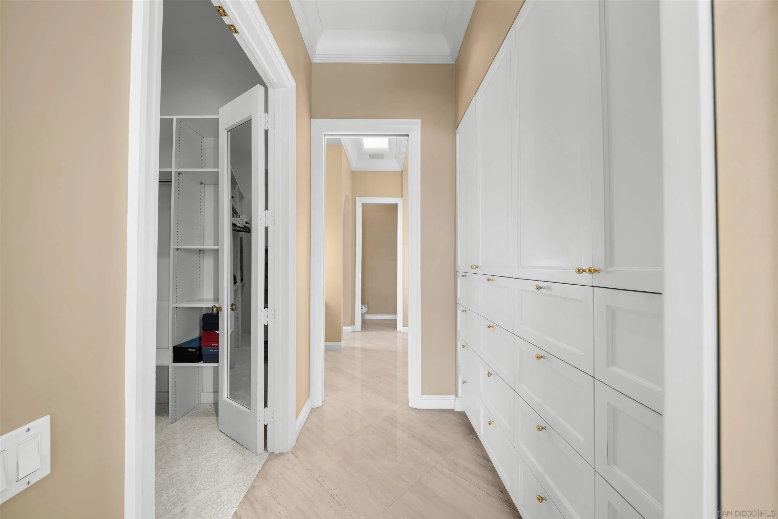 https://cdn.realtyfeed.com/cdn/127/260020340/aa11da13a3c9ddcf250f910f4d4b3579.webp