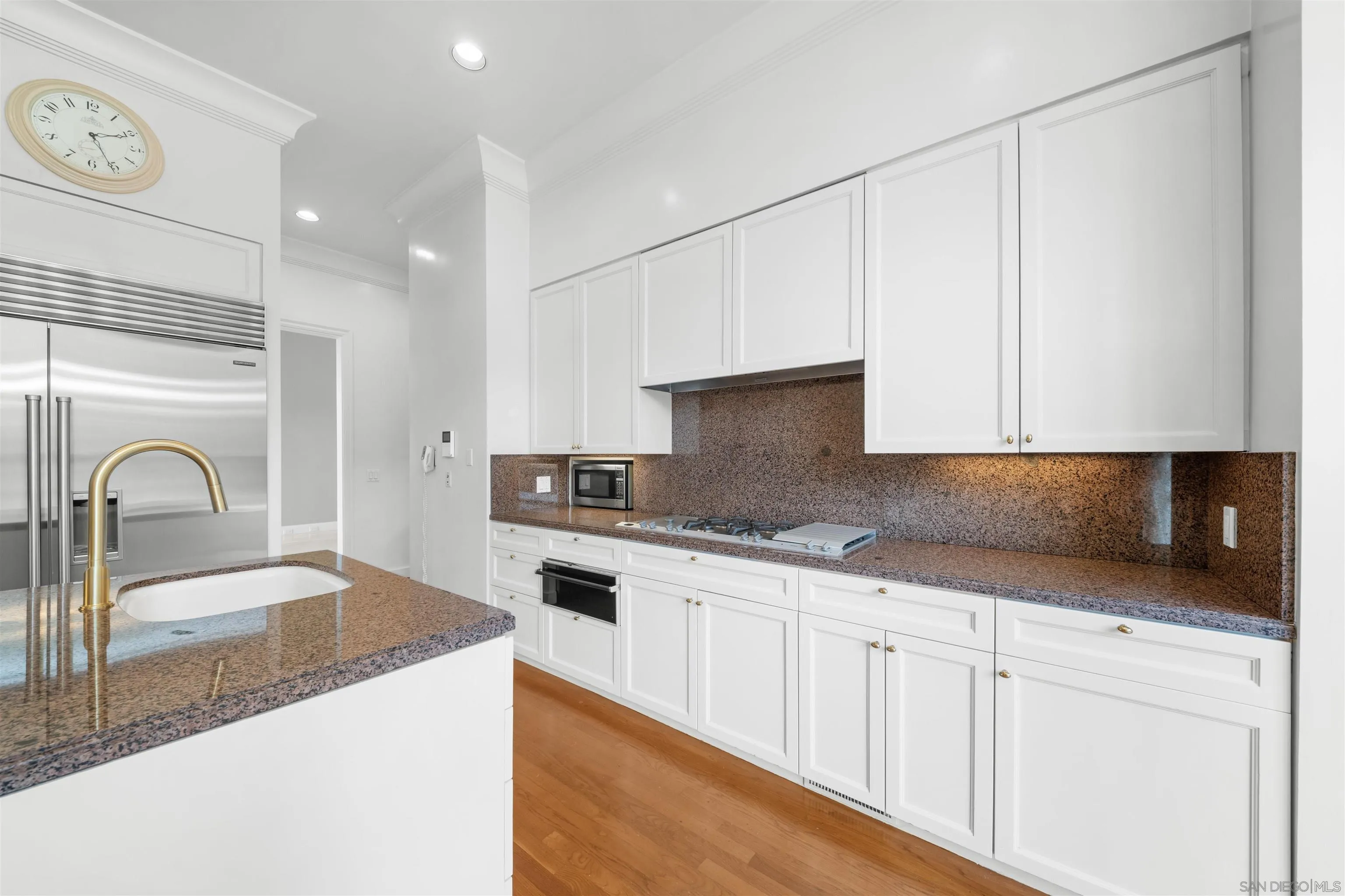 https://cdn.realtyfeed.com/cdn/127/260020340/c3d203bdfd9fab07ad1a75ddb4c33977.webp