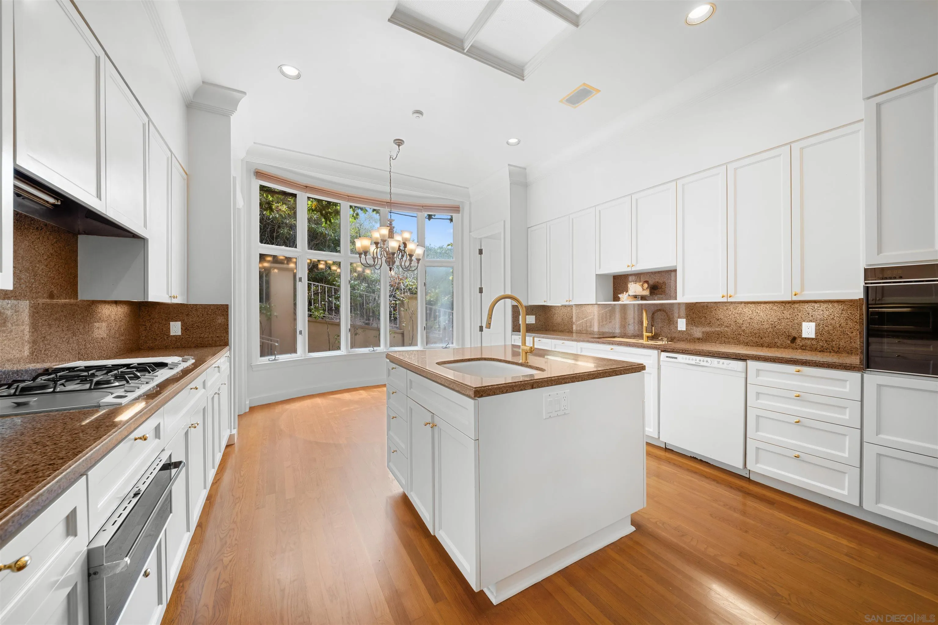 https://cdn.realtyfeed.com/cdn/127/260020340/d7ea5a7a57f3022d00a303ec79f42098.webp