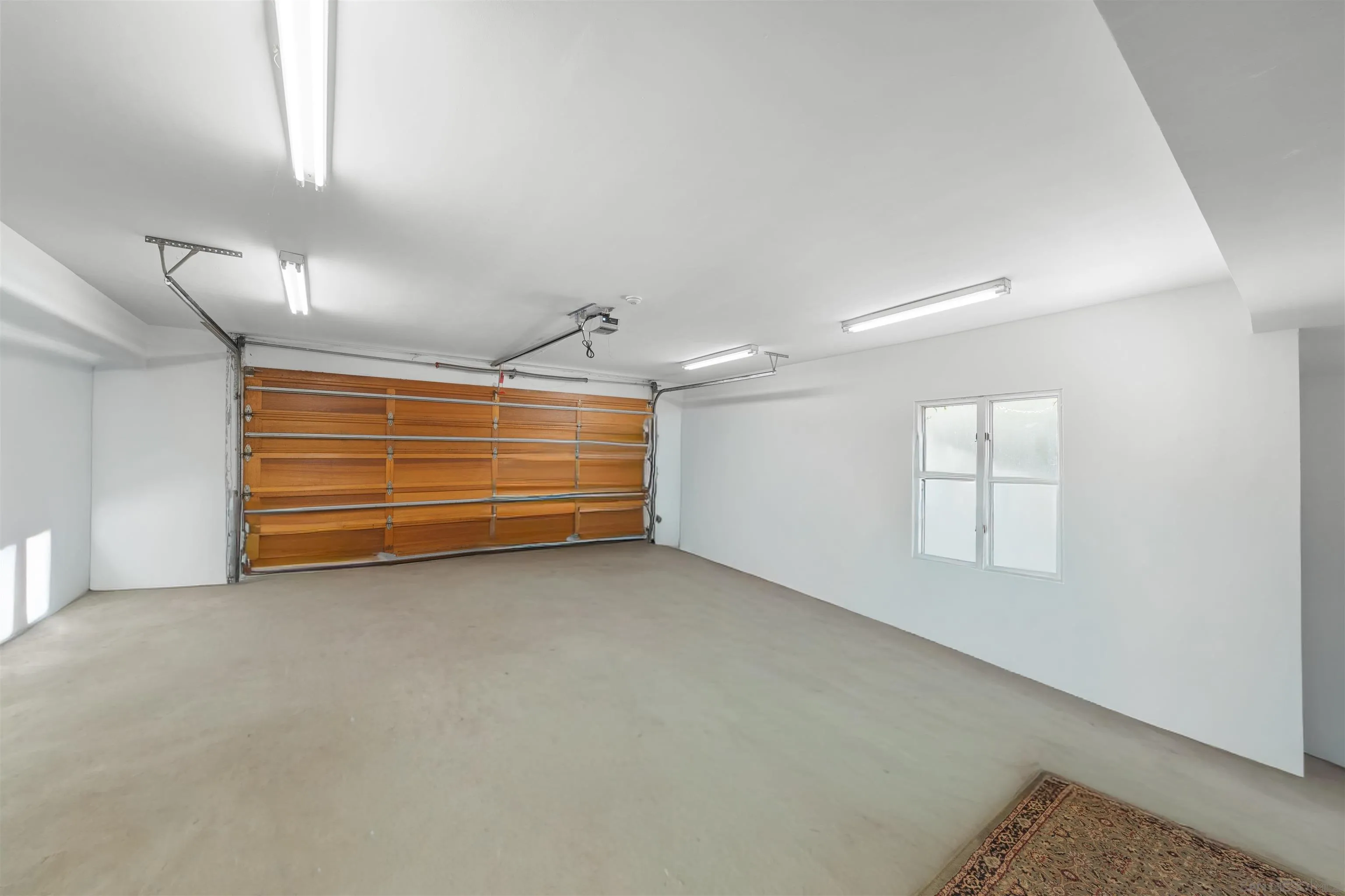 https://cdn.realtyfeed.com/cdn/127/260020340/da319f547b87c57f2de2859c77f30189.webp