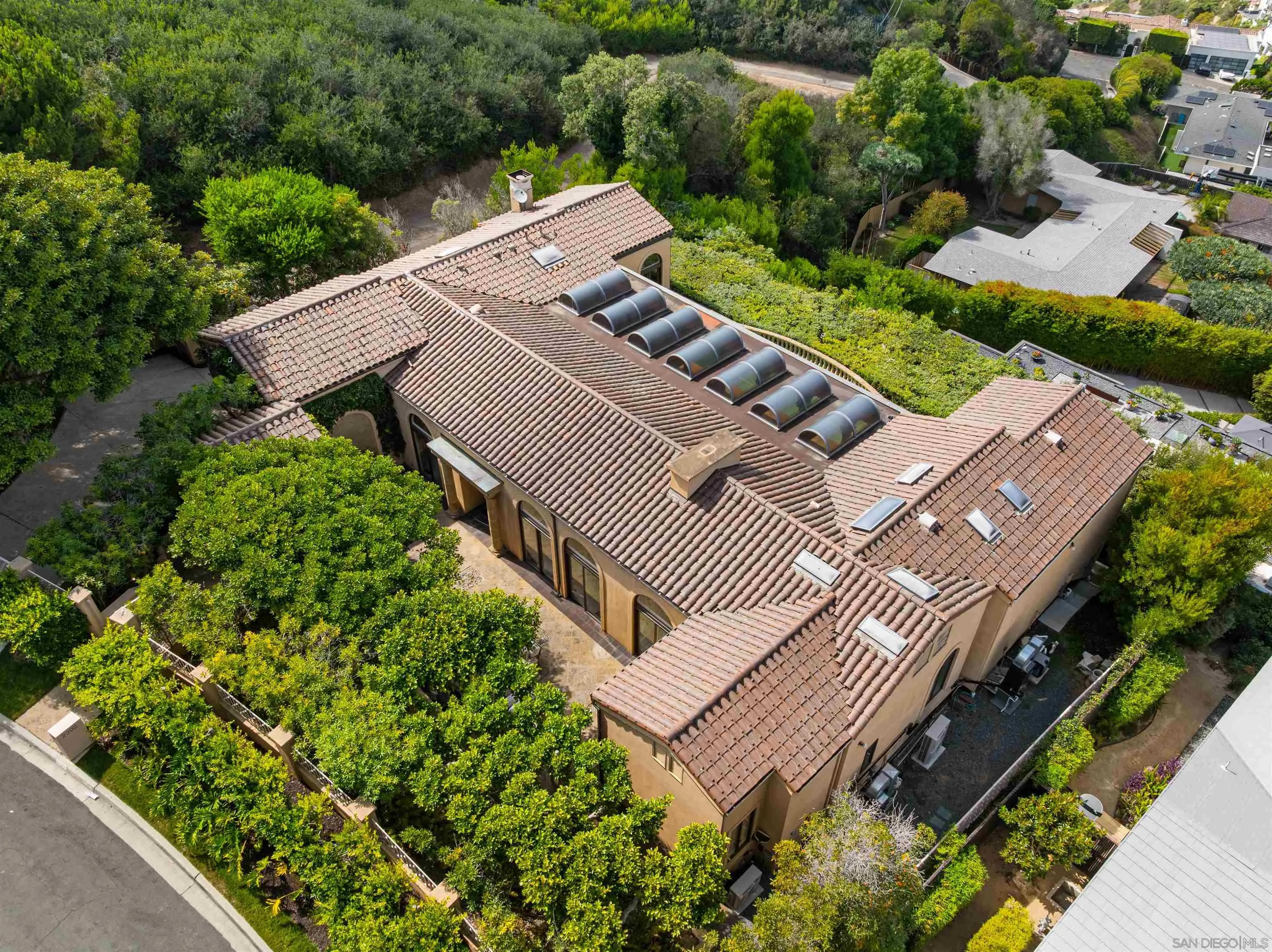 https://cdn.realtyfeed.com/cdn/127/260020340/f0ffa4cb62212b634c46f1d8603cdba7.webp