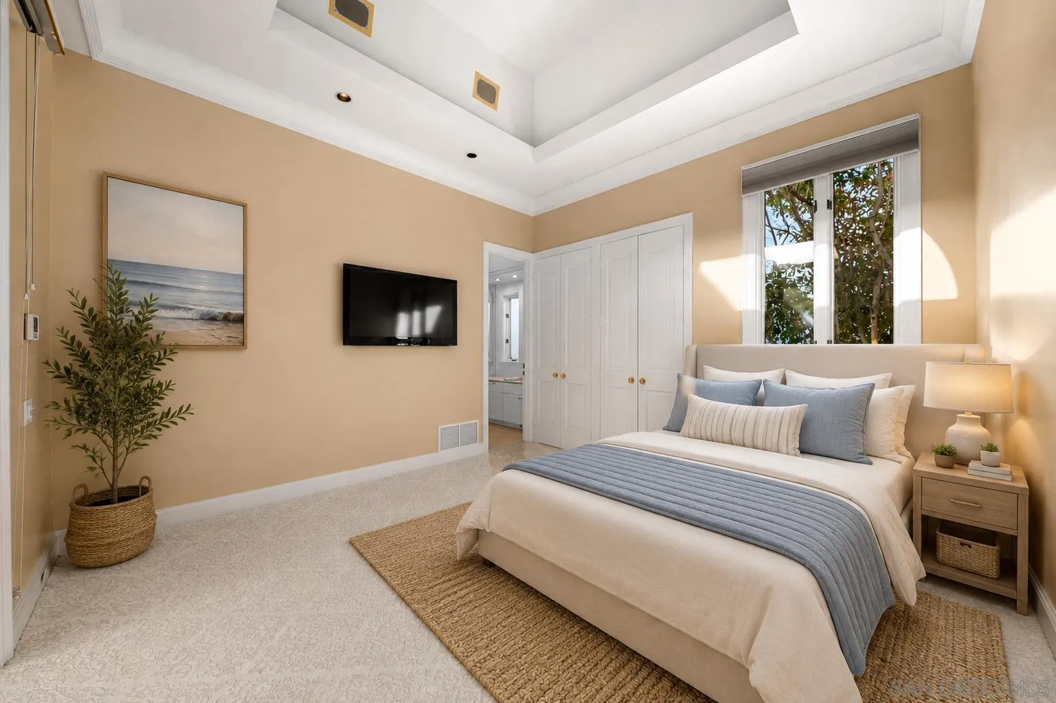 https://cdn.realtyfeed.com/cdn/127/260020340/f2eeec4646fee853953565bef130b3b0.webp