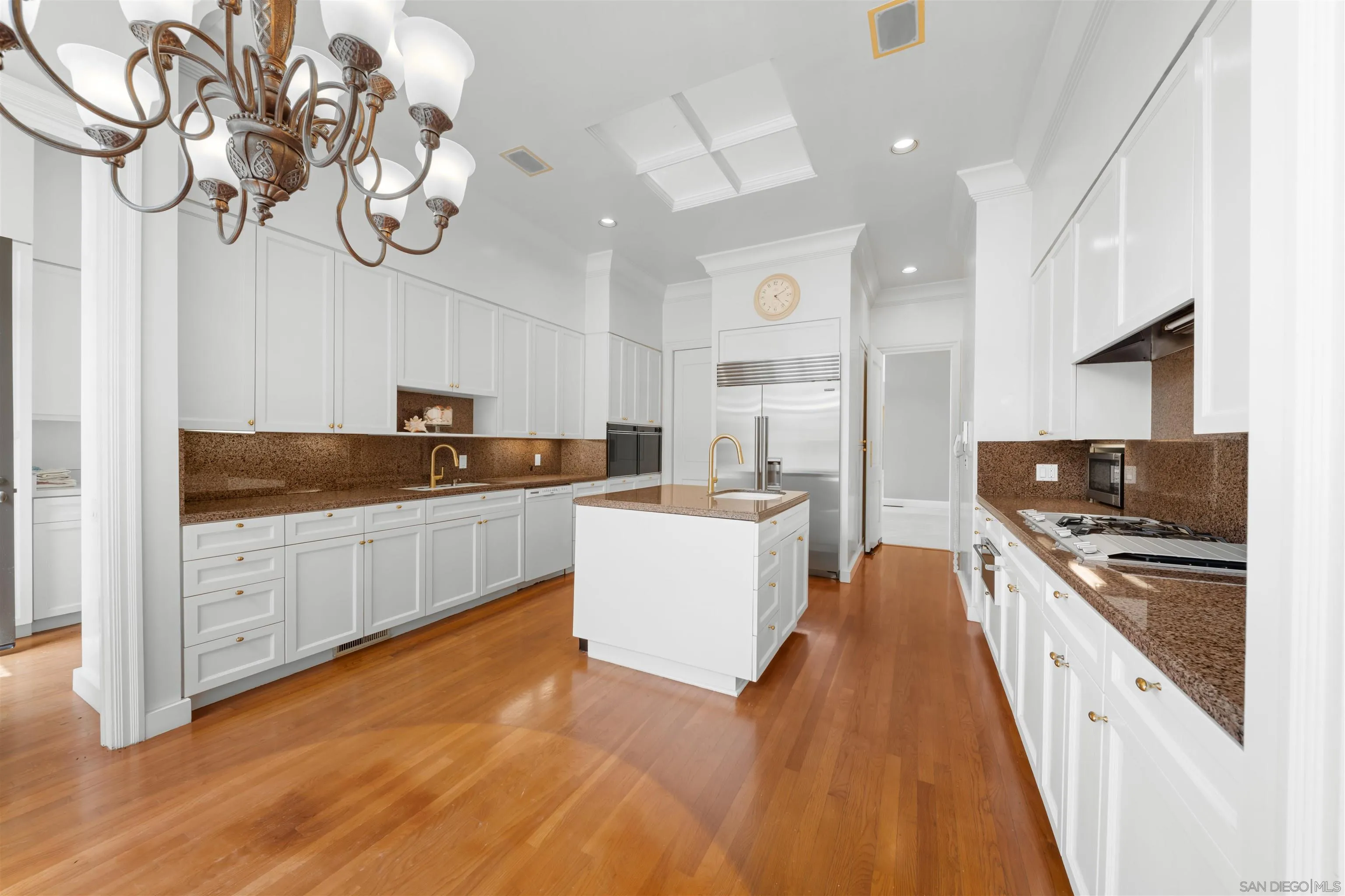 https://cdn.realtyfeed.com/cdn/127/260020340/fcac36dbf0dad35d185927cbe1310f37.webp