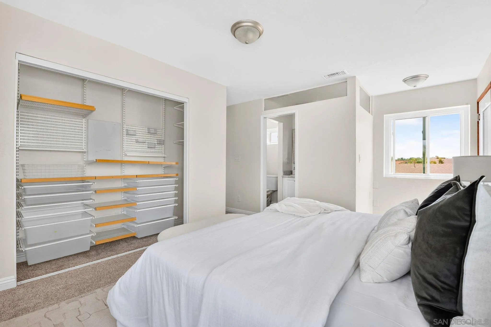 https://cdn.realtyfeed.com/cdn/127/260020341/56dd6c175e6579801d5fc9608c4c8ba6.webp