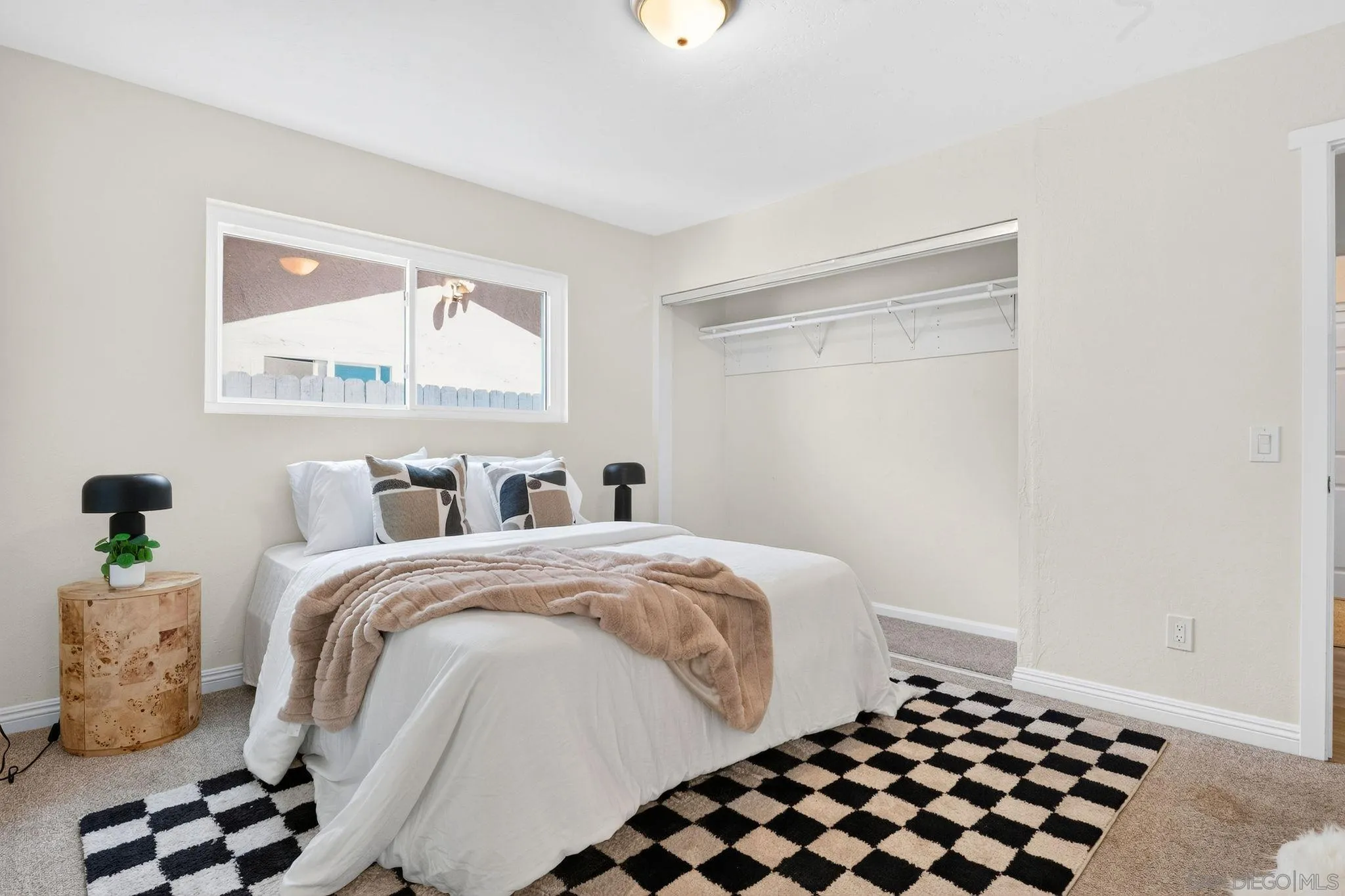 https://cdn.realtyfeed.com/cdn/127/260020341/a12d007d516d2fd27dcc1dbee6d5cae5.webp