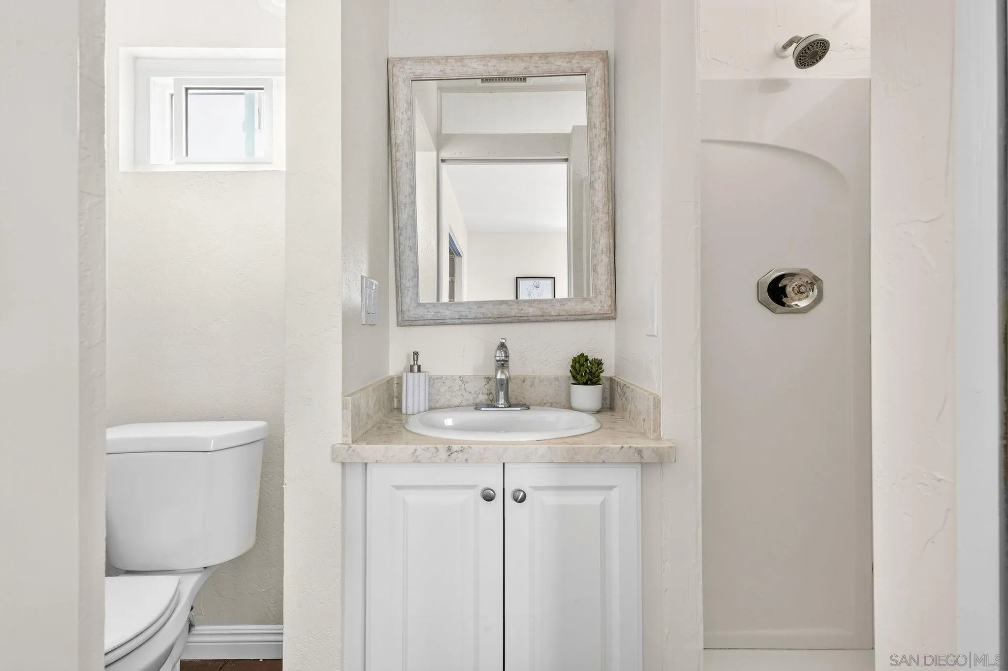 https://cdn.realtyfeed.com/cdn/127/260020341/bf4d126a03b149abdb3cd16df645605b.webp