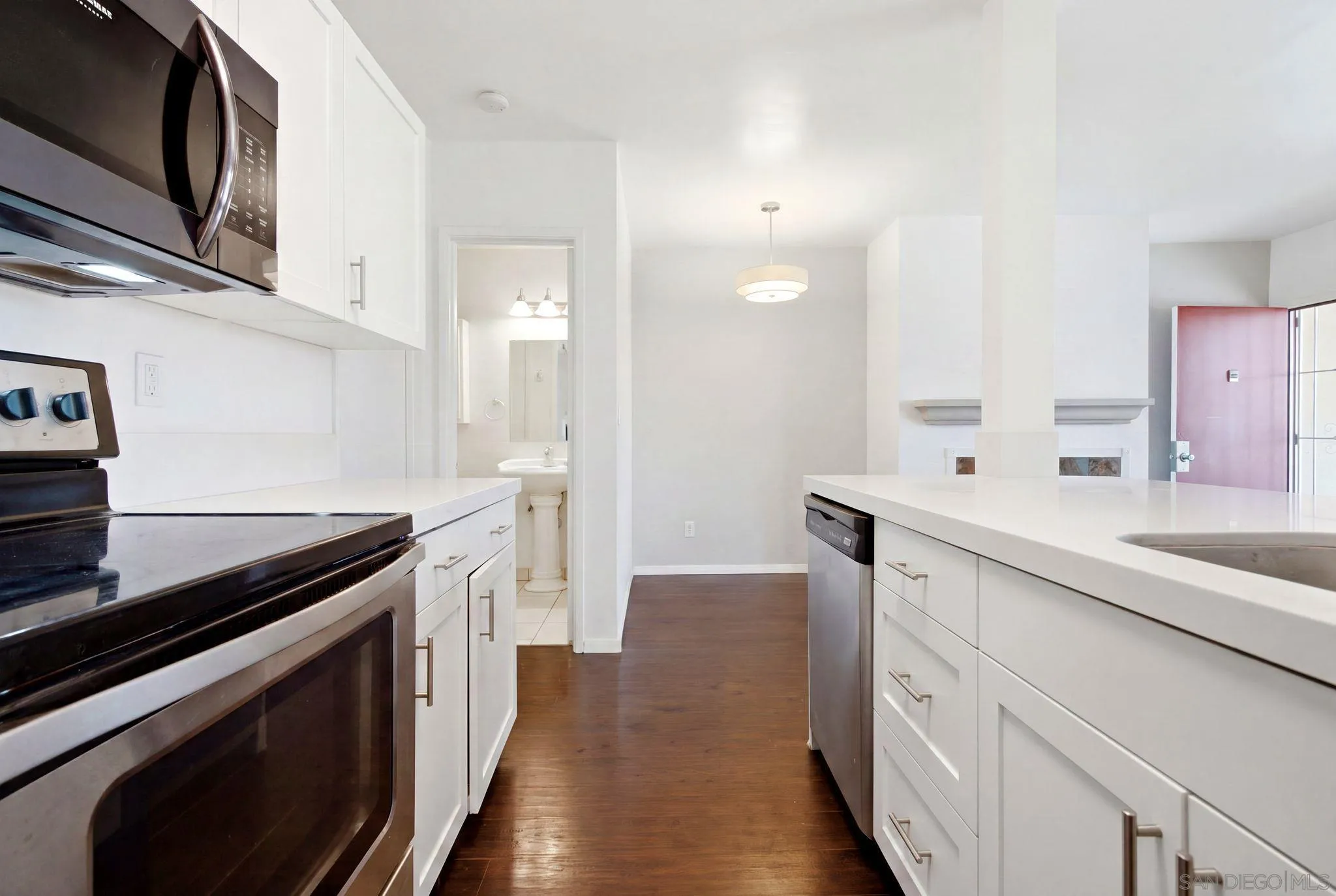 Photo #8: 260020343 Listing: Photo #8